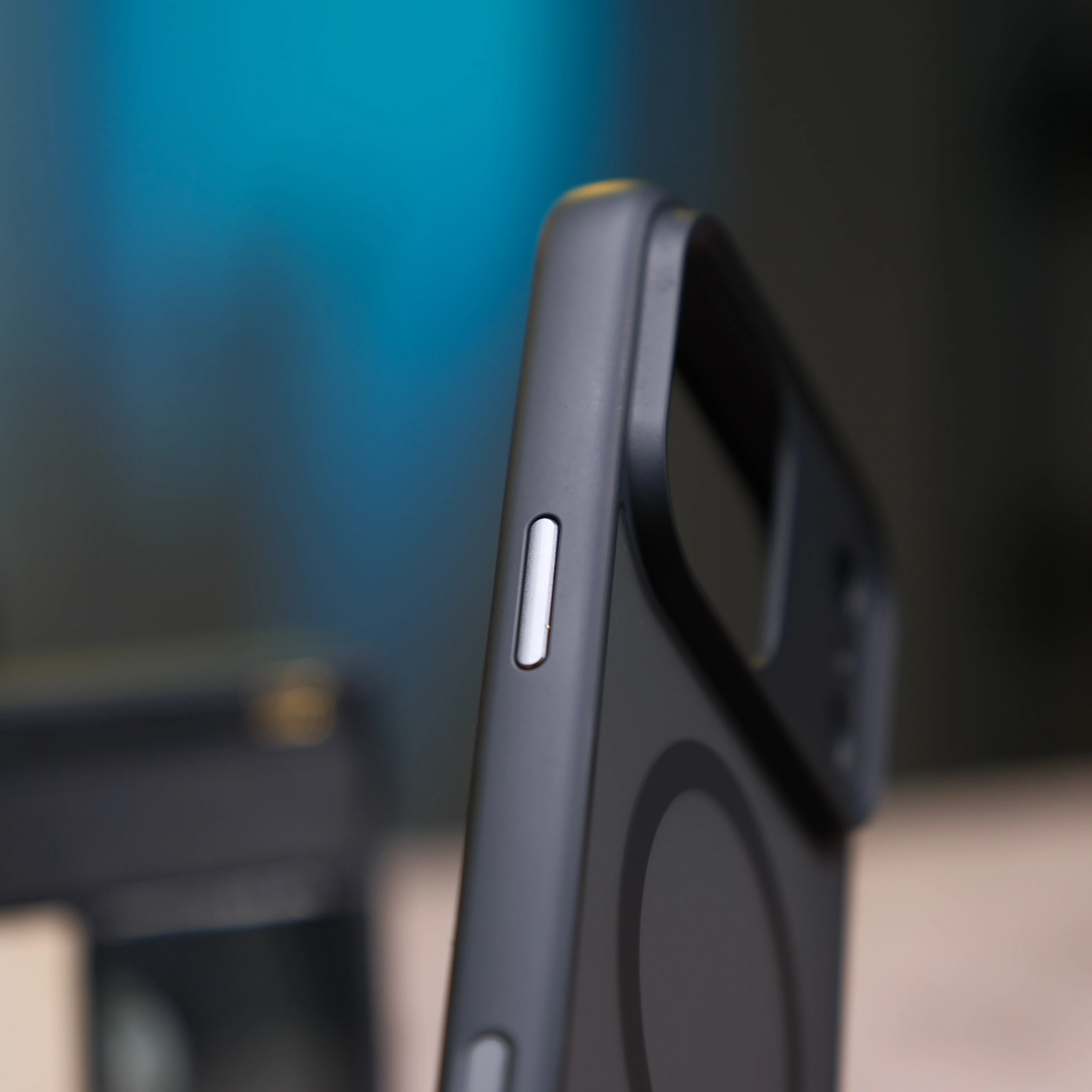 iPhone 16 Plus için Flet MagSafe'li Kılıf