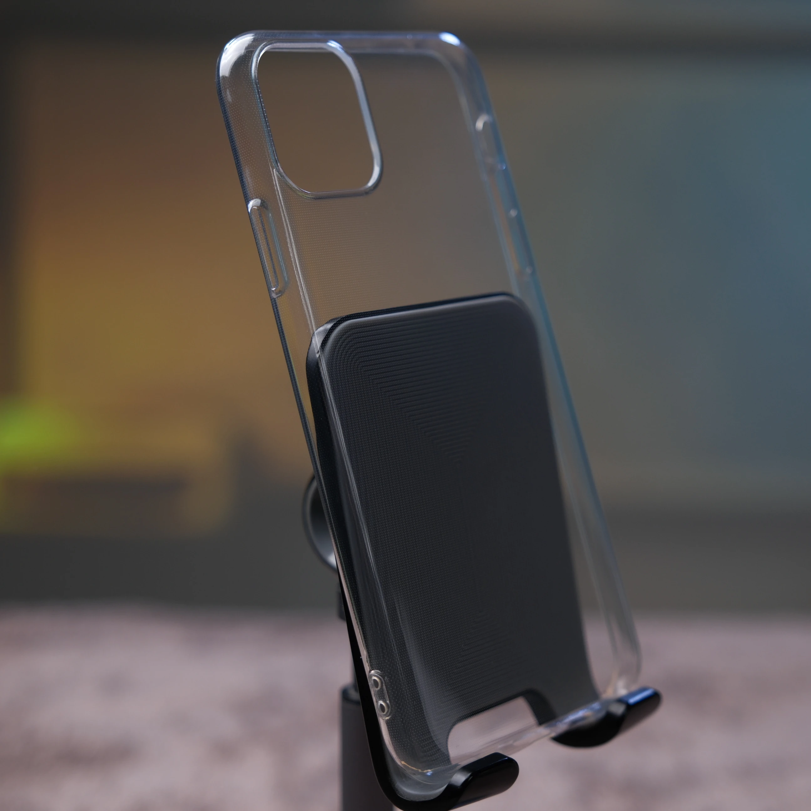 iPhone 11 için Şeffaf Kılıf