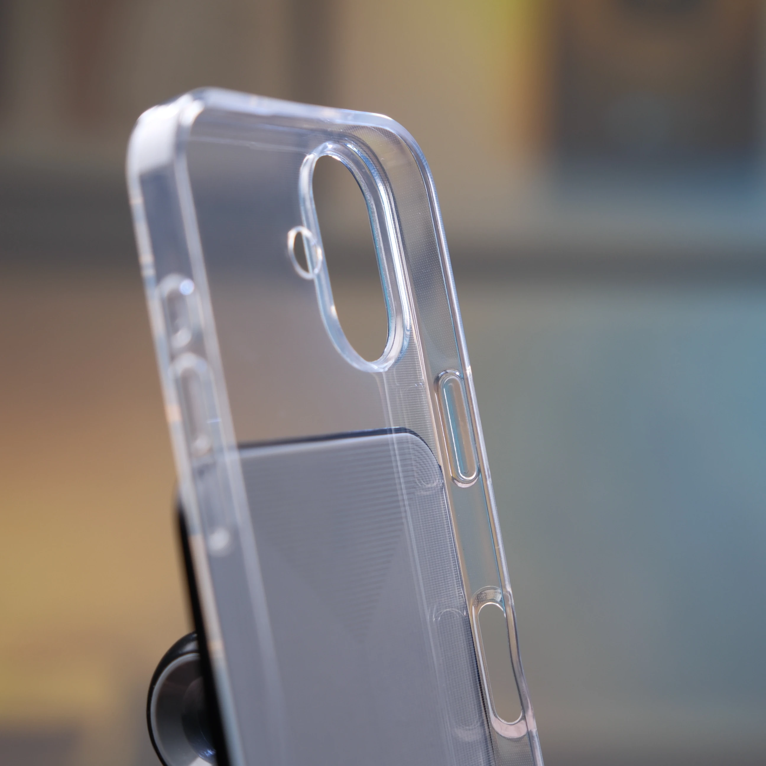 iPhone 16 için Şeffaf Kılıf