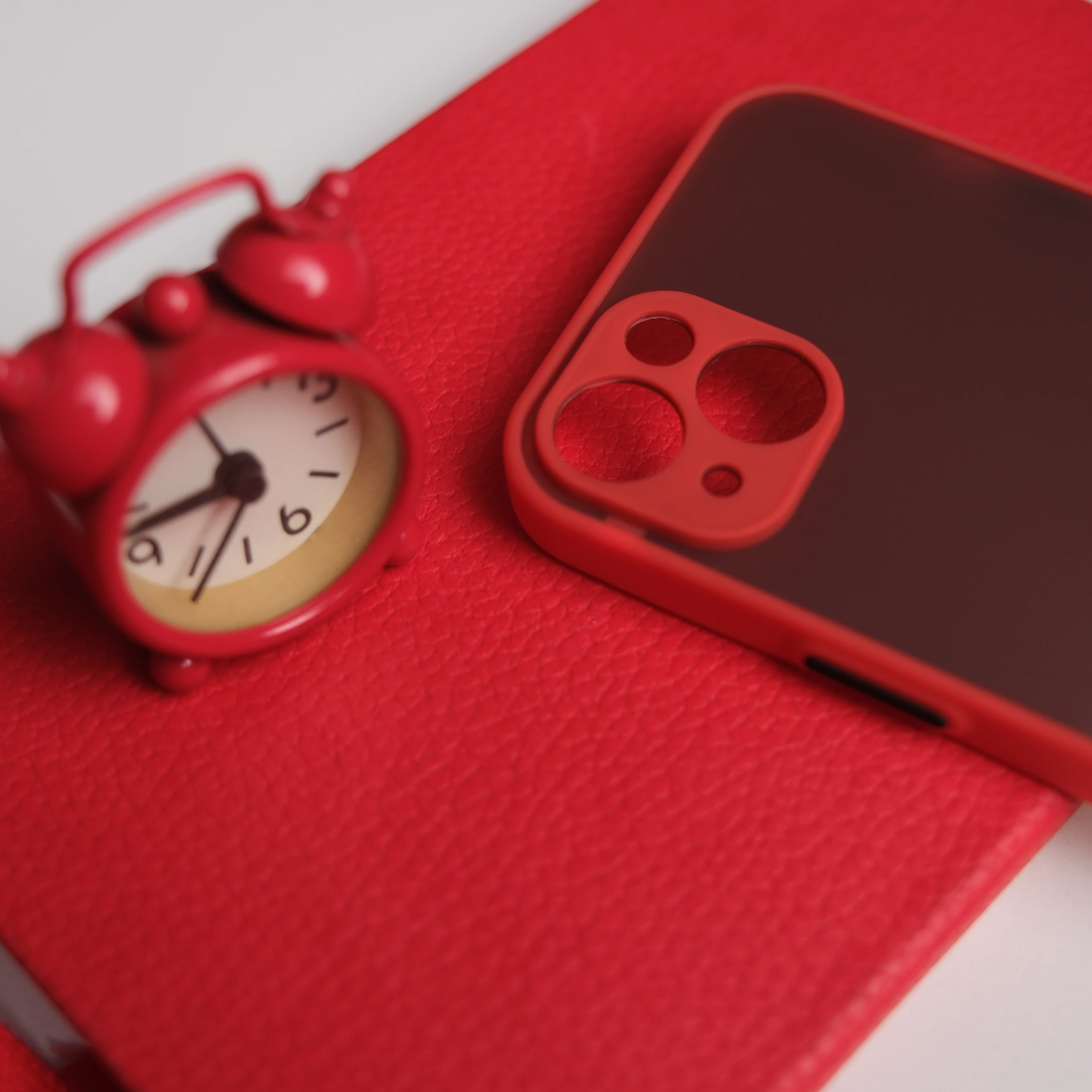 iPhone 12 Pro Max için Silikon Hux Kılıf