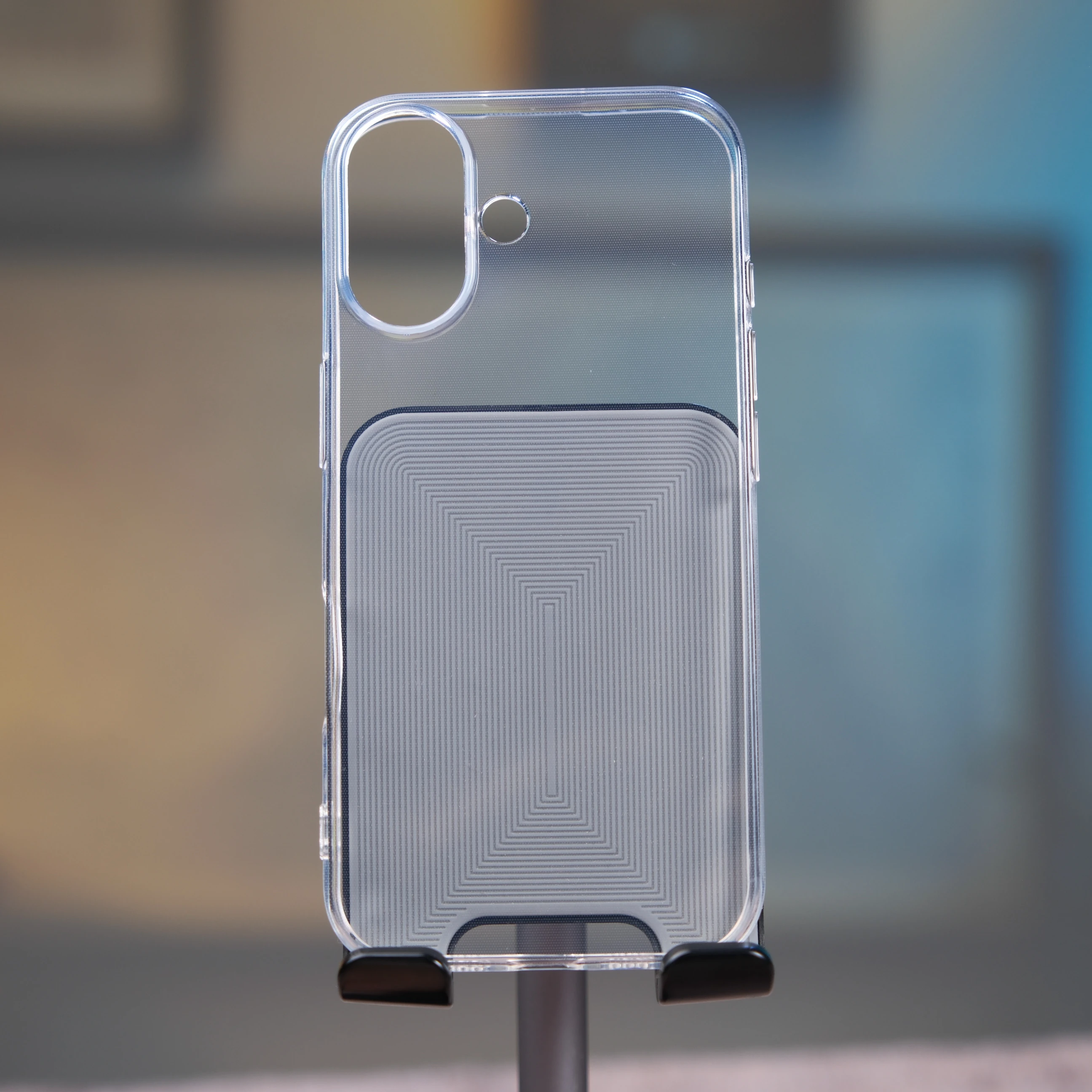 iPhone 16 için Şeffaf Kılıf