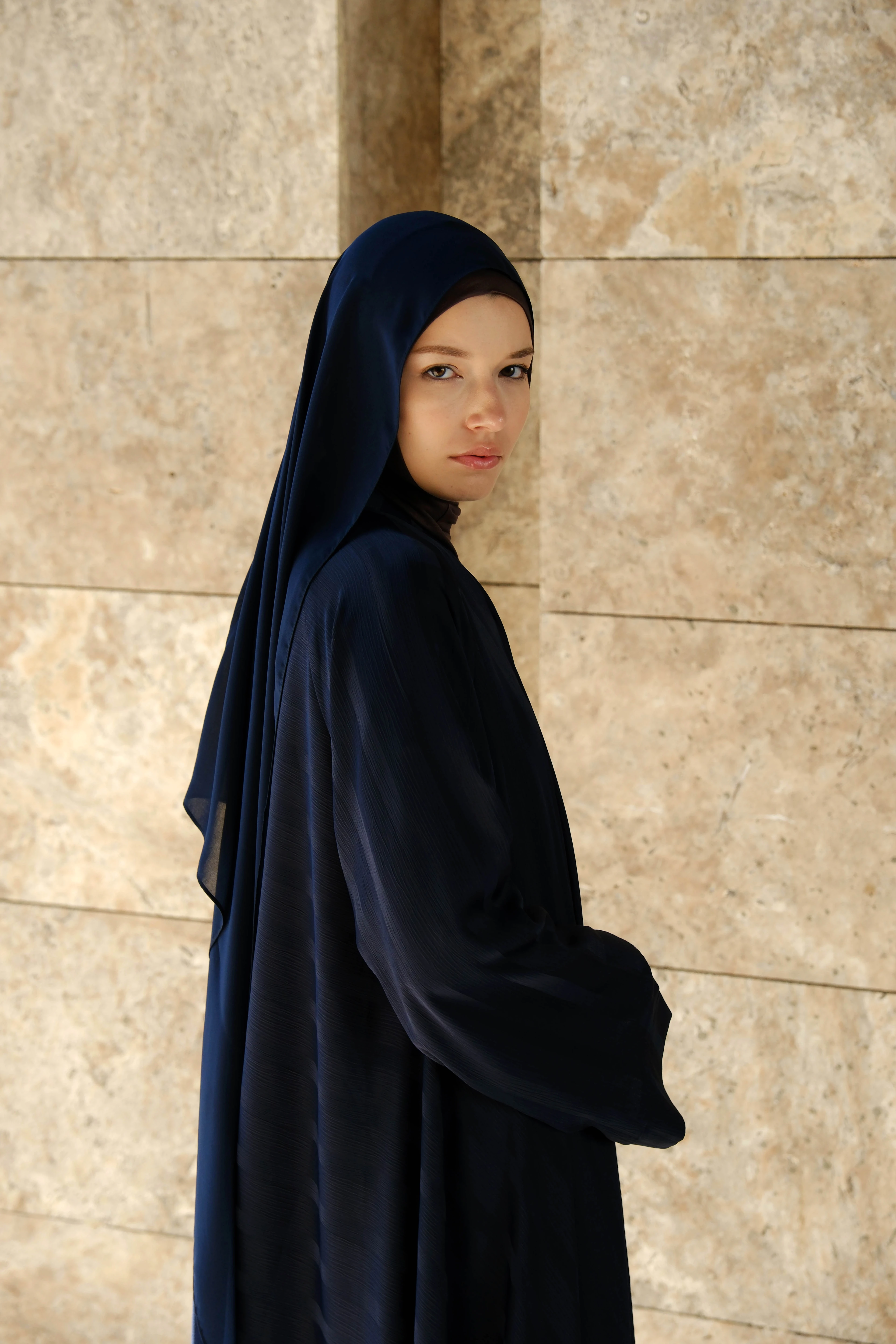 Katar Mevra Abaya