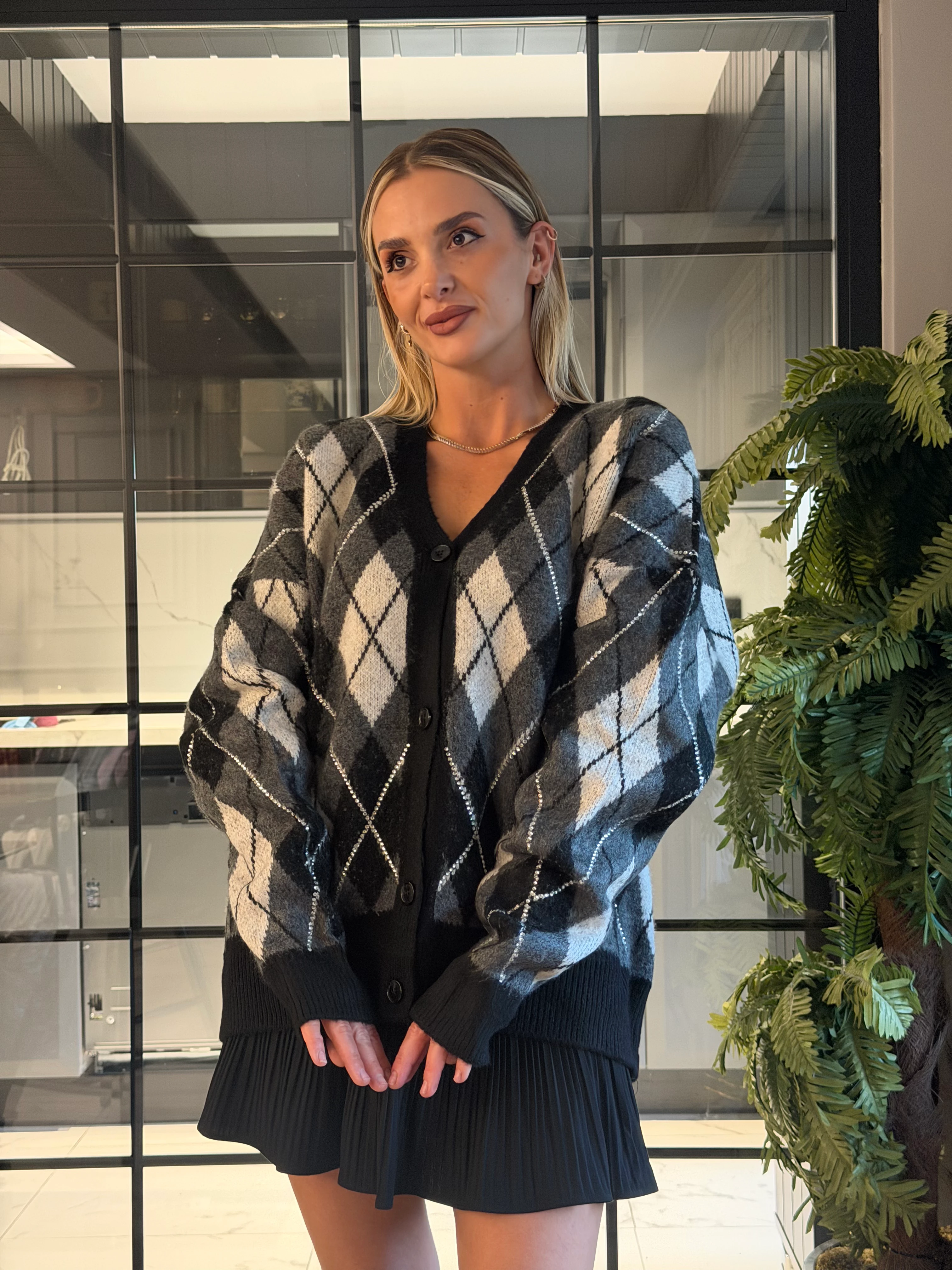 Taşlı Baklava Desen Siyah Hırka