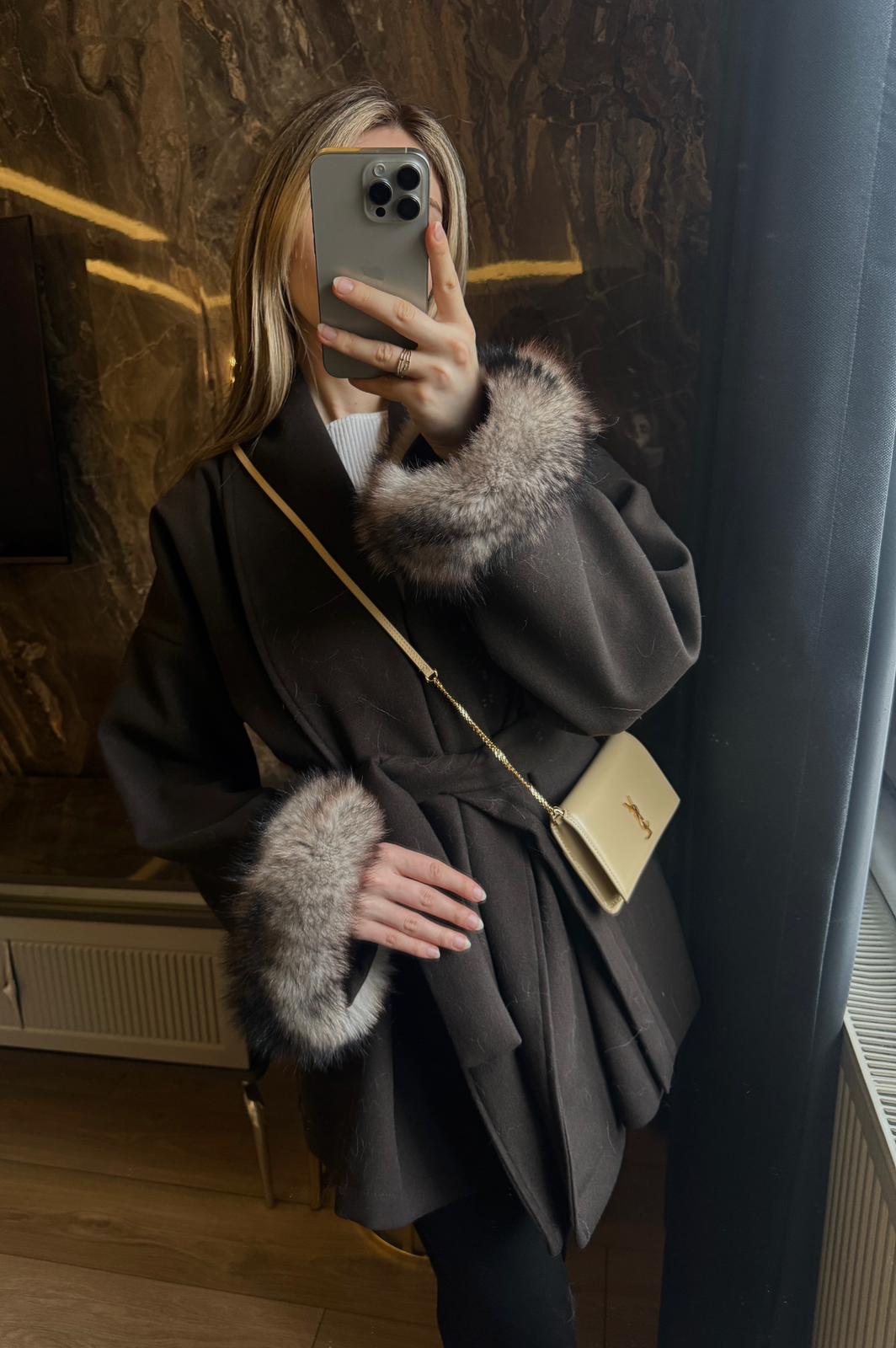 Kürk Detaylı Acı Kahve Kaban