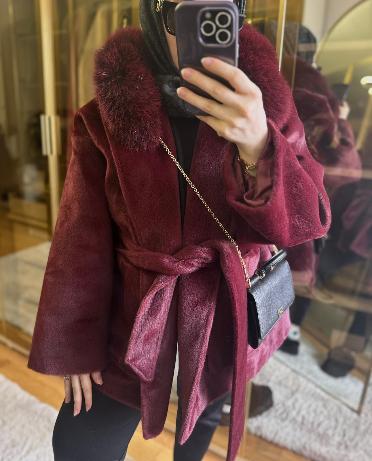 Bordo Kürk Detaylı Tay Tüyü Kaban