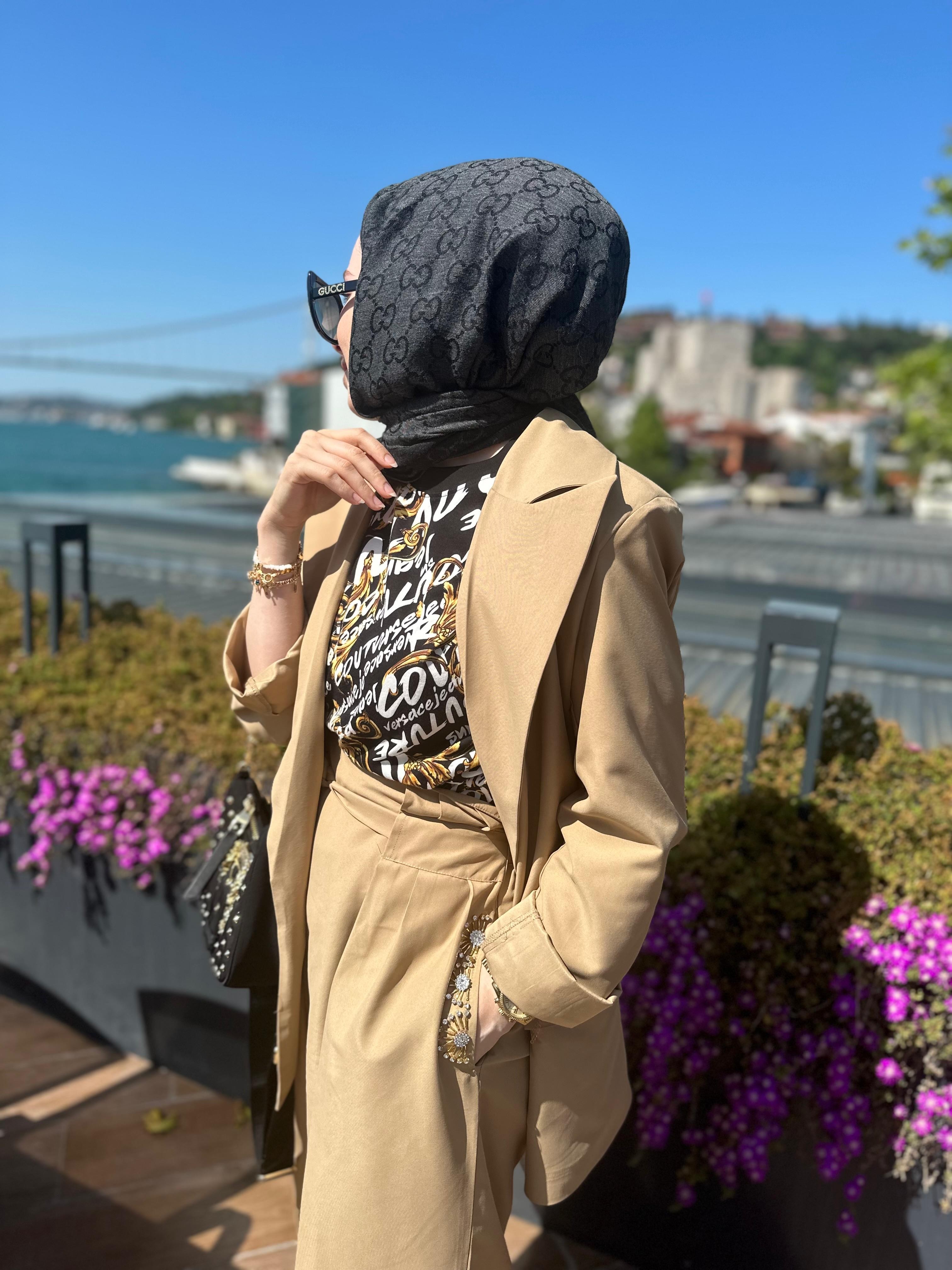 Taş İşlemeli Blazer Takım-Bej
