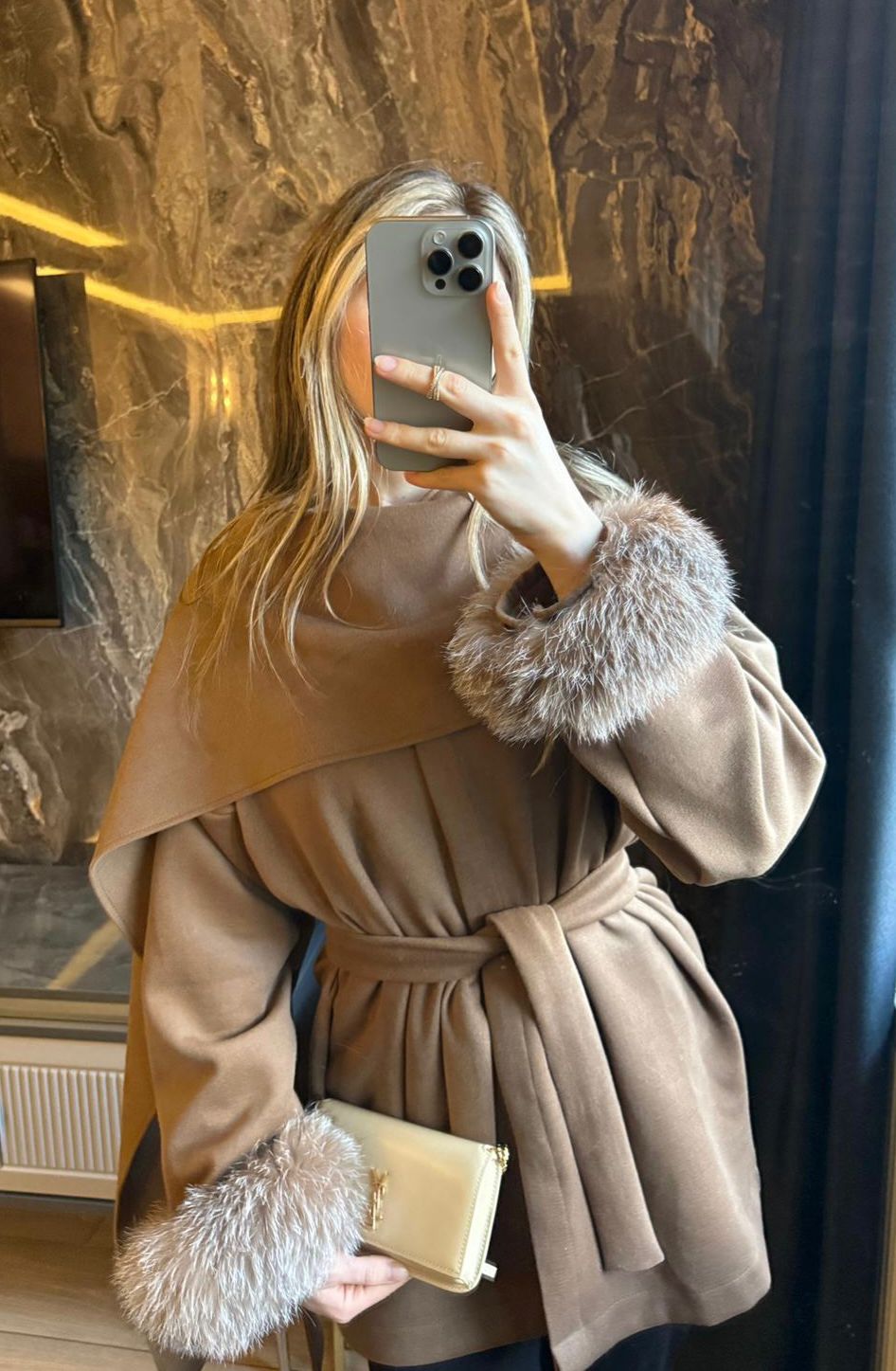 Atkı Detaylı Camel Kaşe Kap