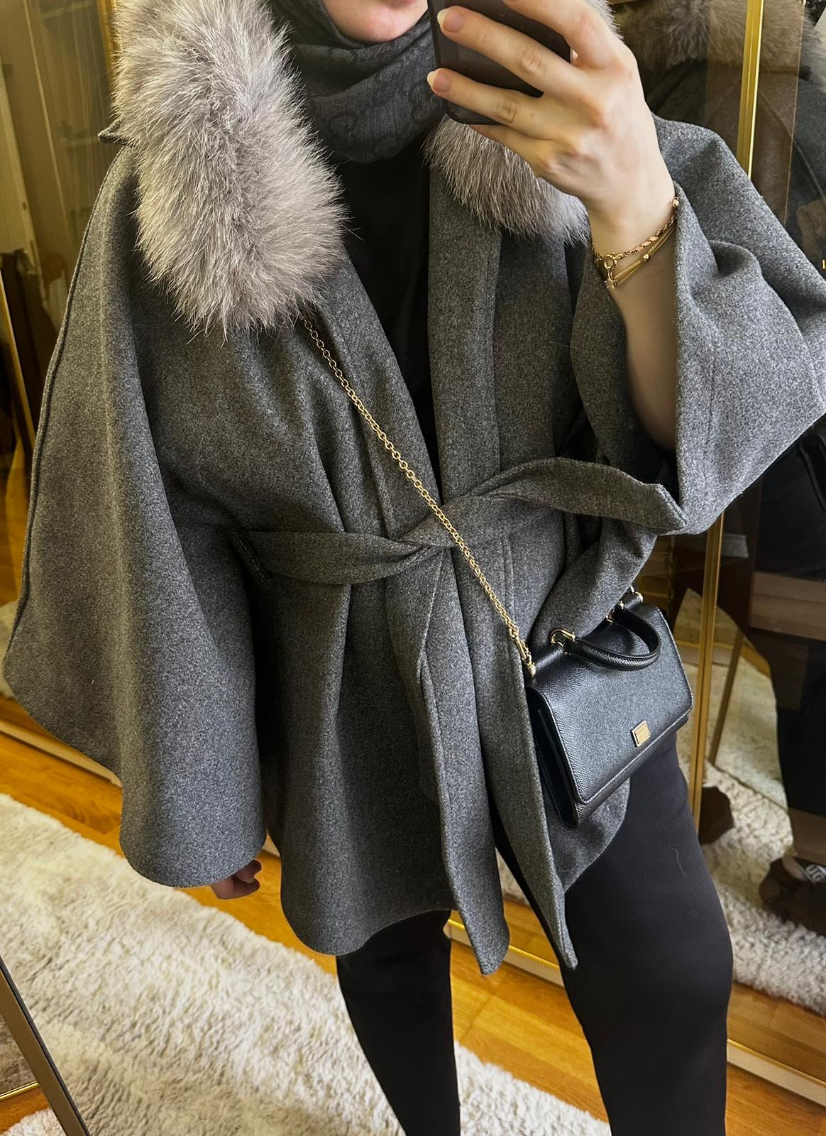 Kürk Detaylı Gri Pelerin