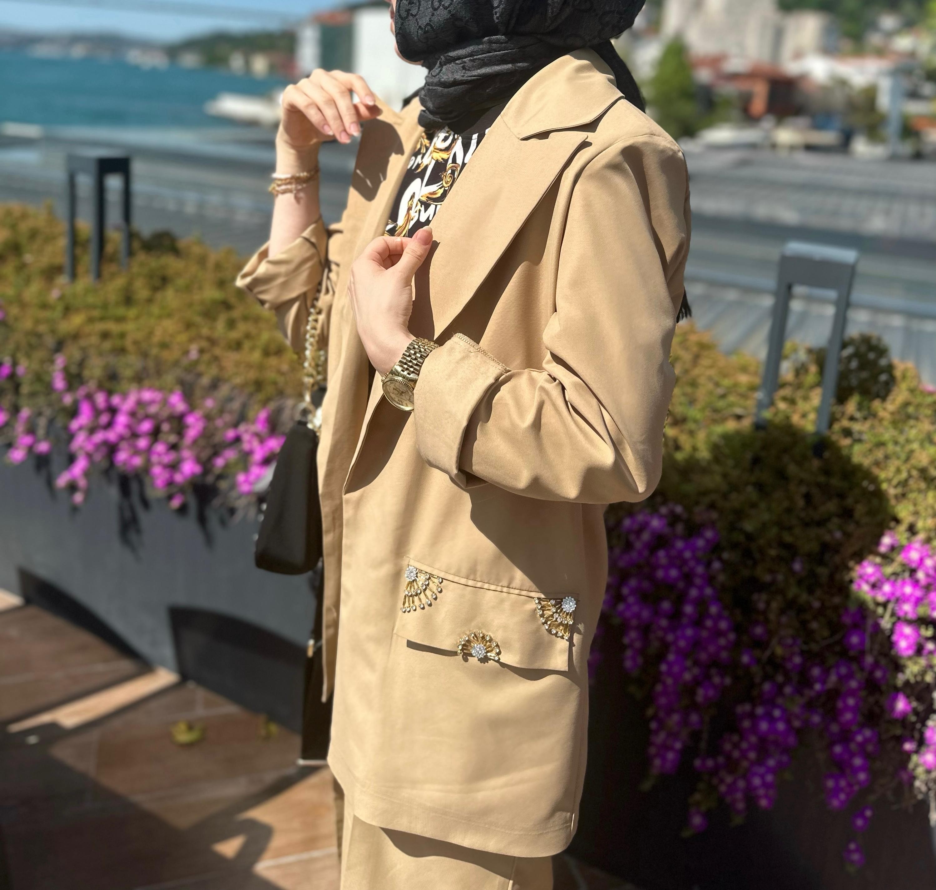 Taş İşlemeli Blazer Takım-Bej