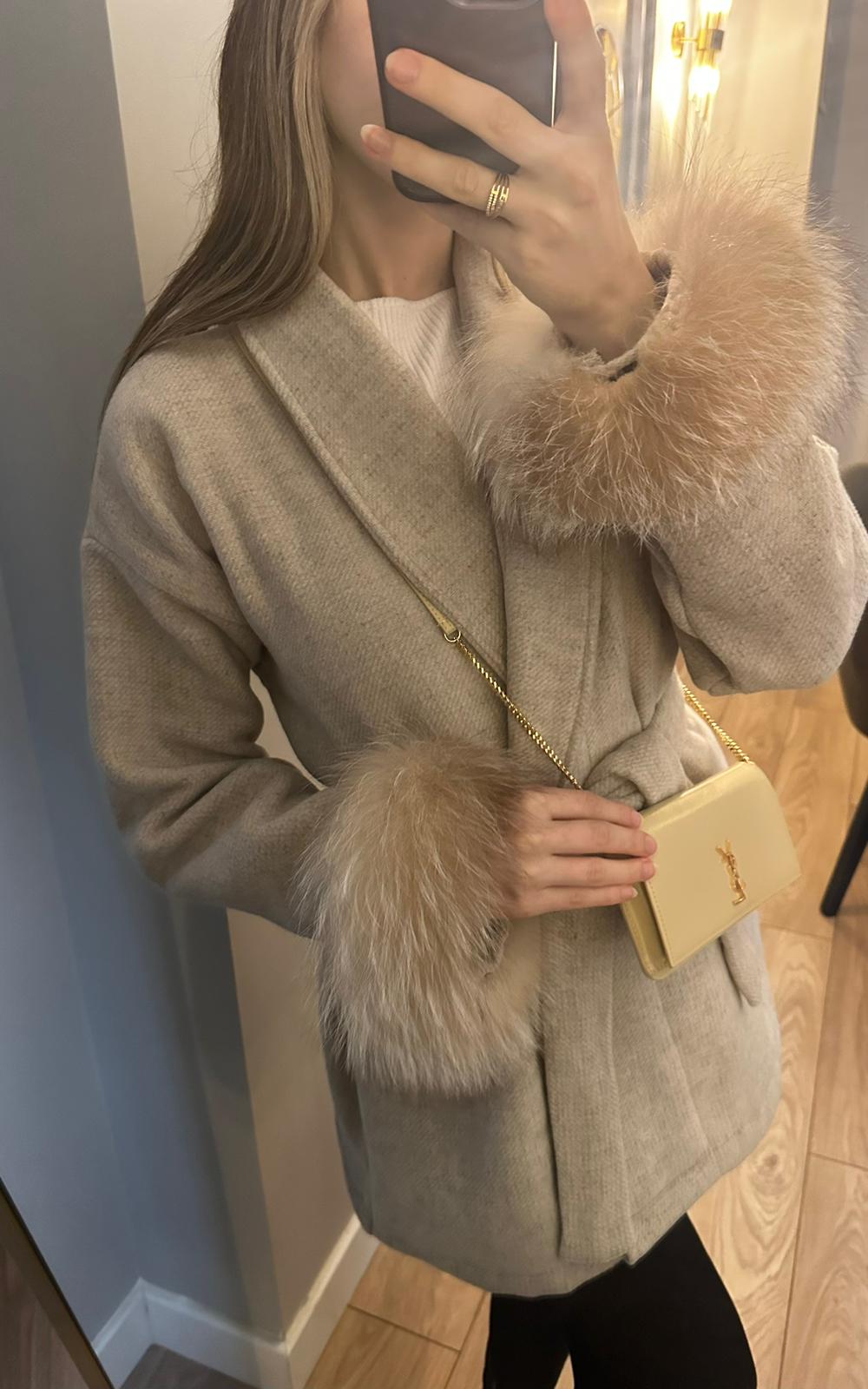 Kürk Detaylı Bej Kaban