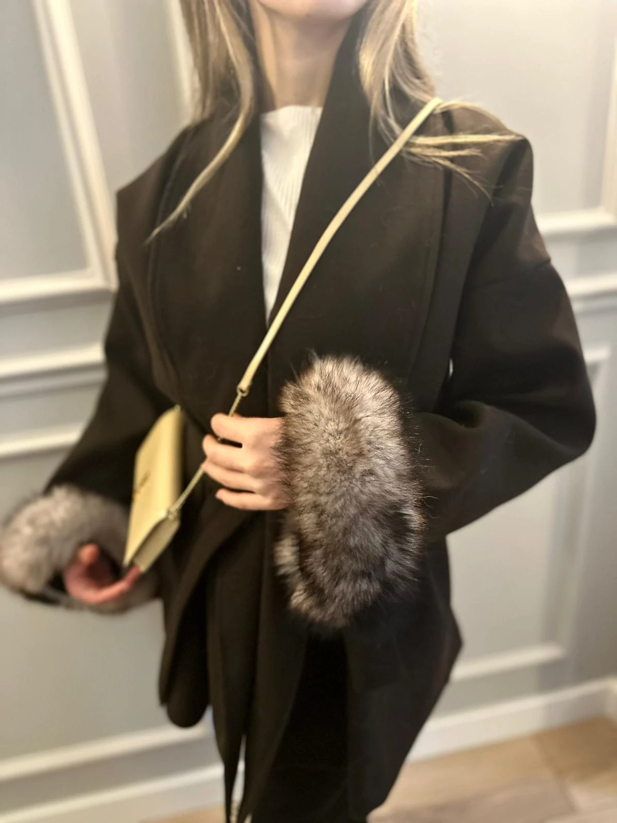 Kürk Detaylı Acı Kahve Kaban