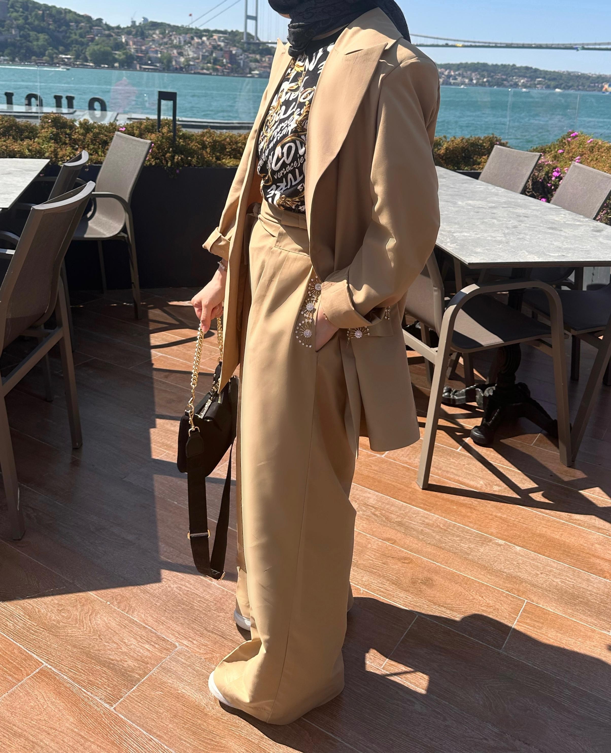 Taş İşlemeli Blazer Takım-Bej