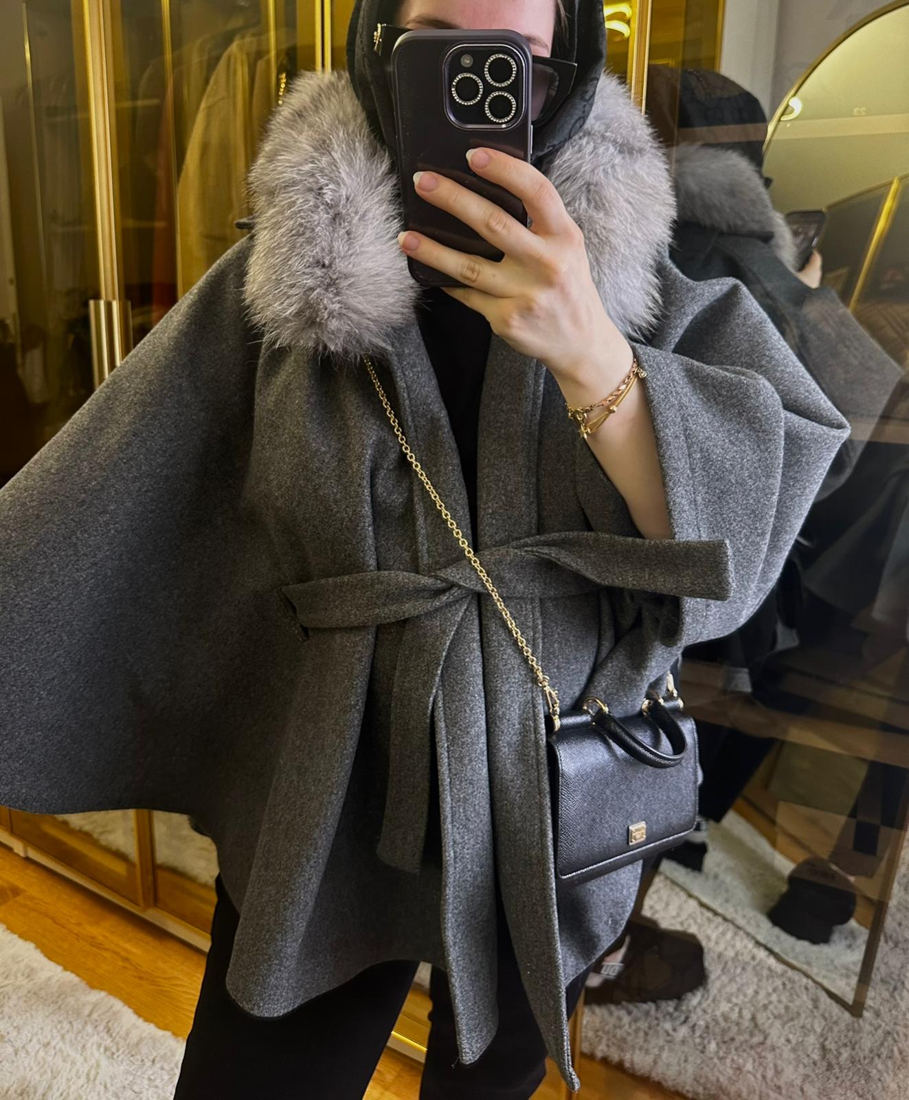 Kürk Detaylı Gri Pelerin