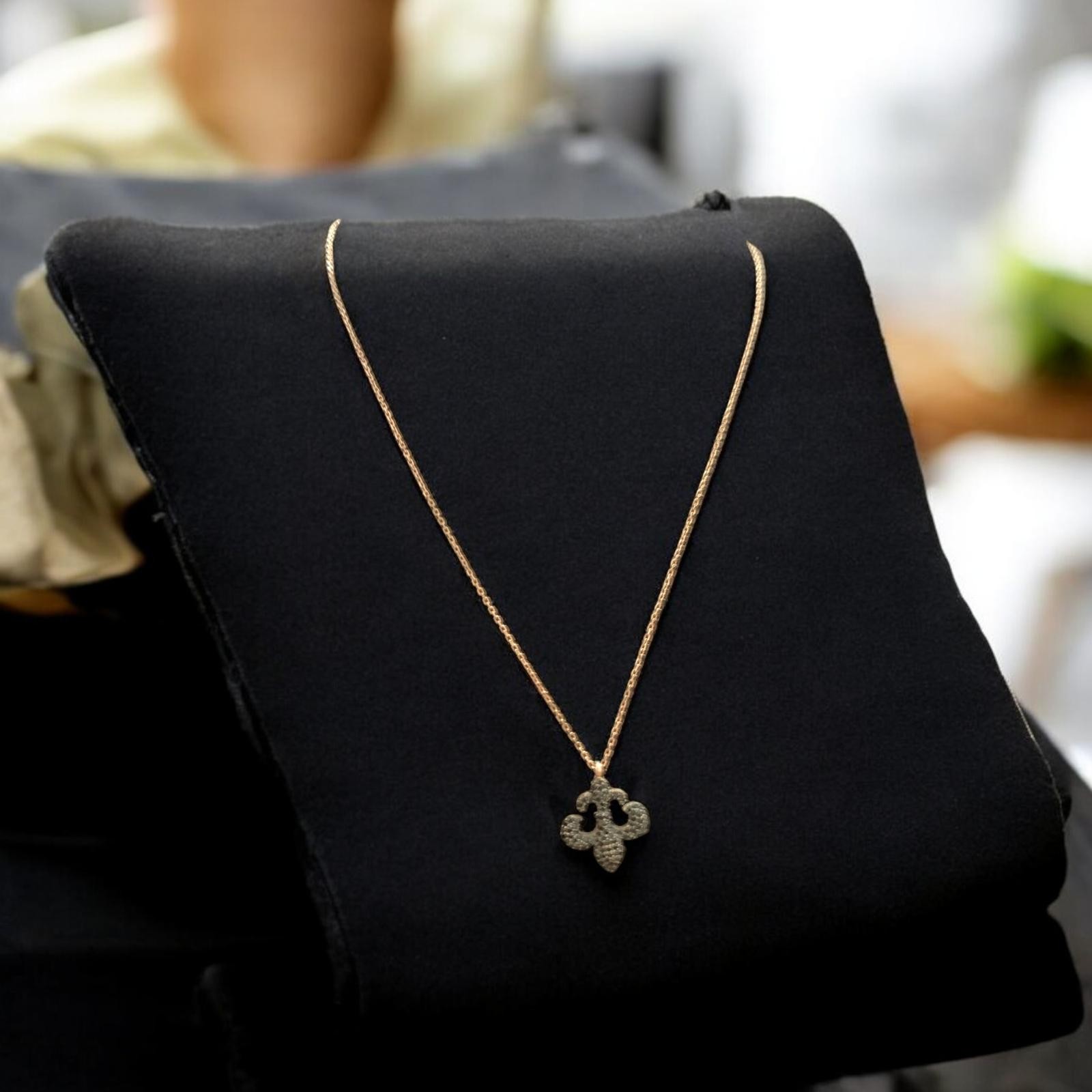 Rose Gold Siyah Taşlı Kolye 