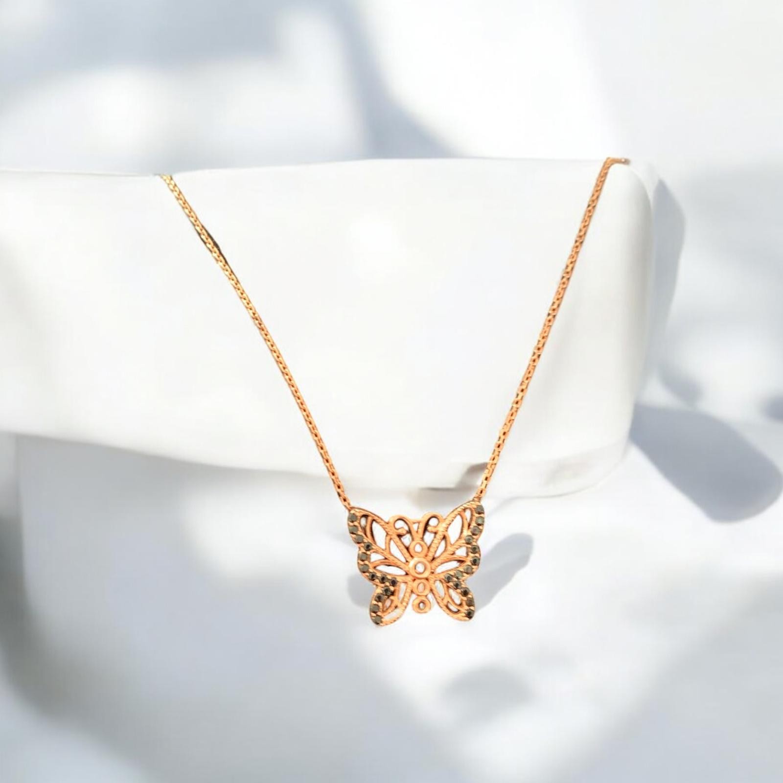 Kelebek Desenli Rose Gold Kolye 