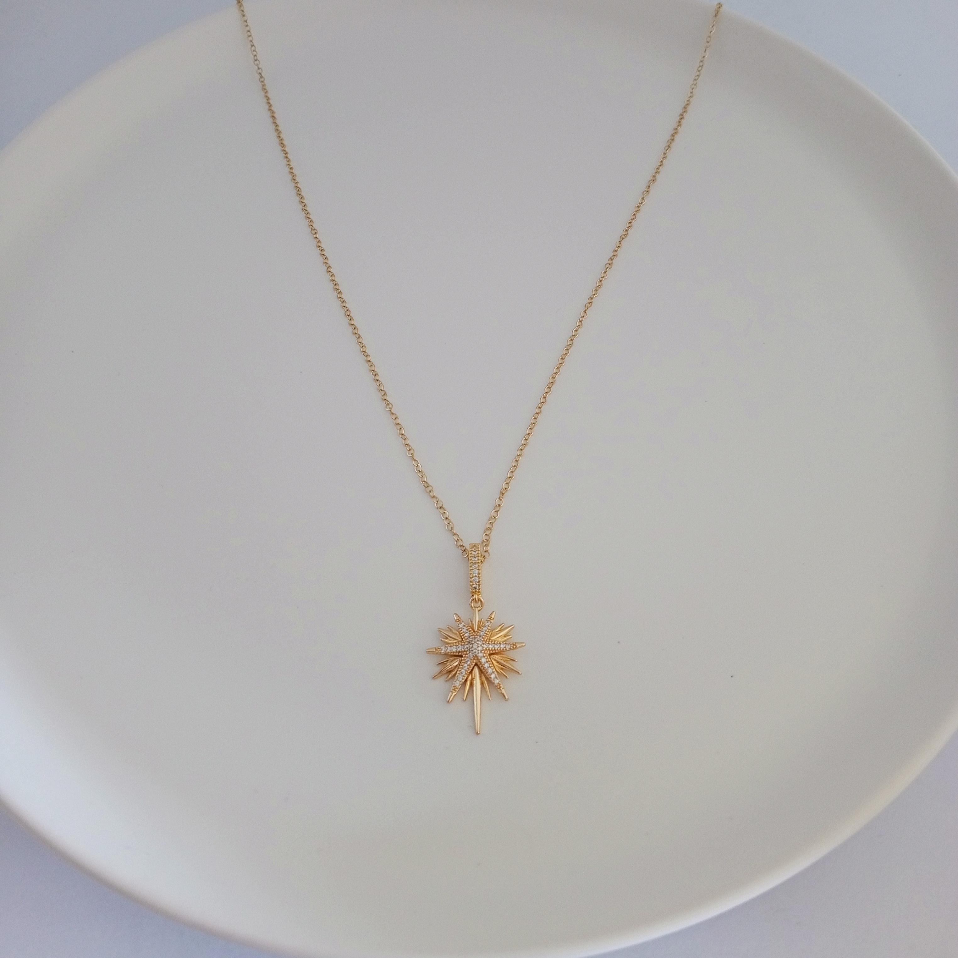 Gold Pirinç Zirkon Taşlı Sirius Yıldız Kolye 