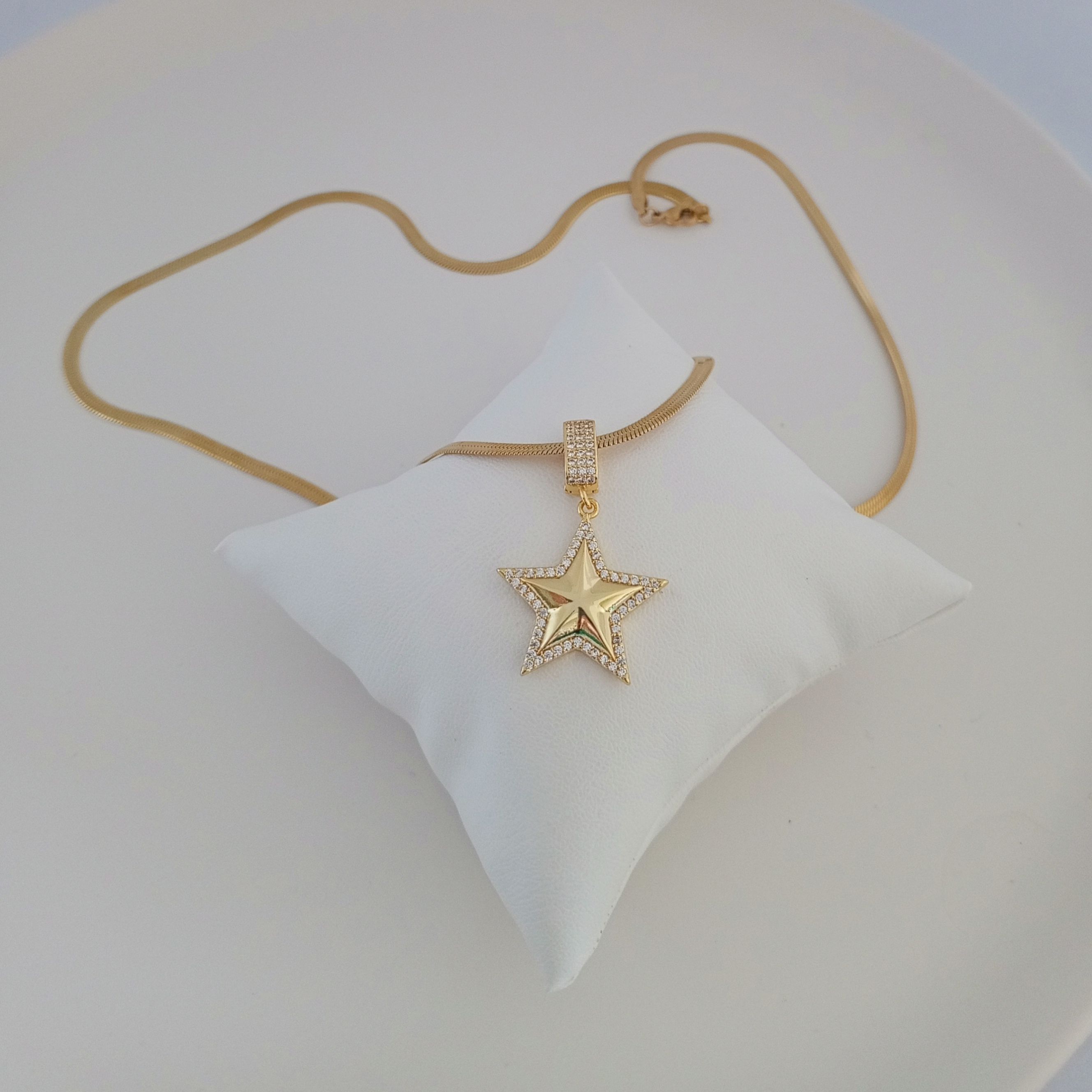 Gold Pirinç Zirkon Taşlı Yıldız Kolye 