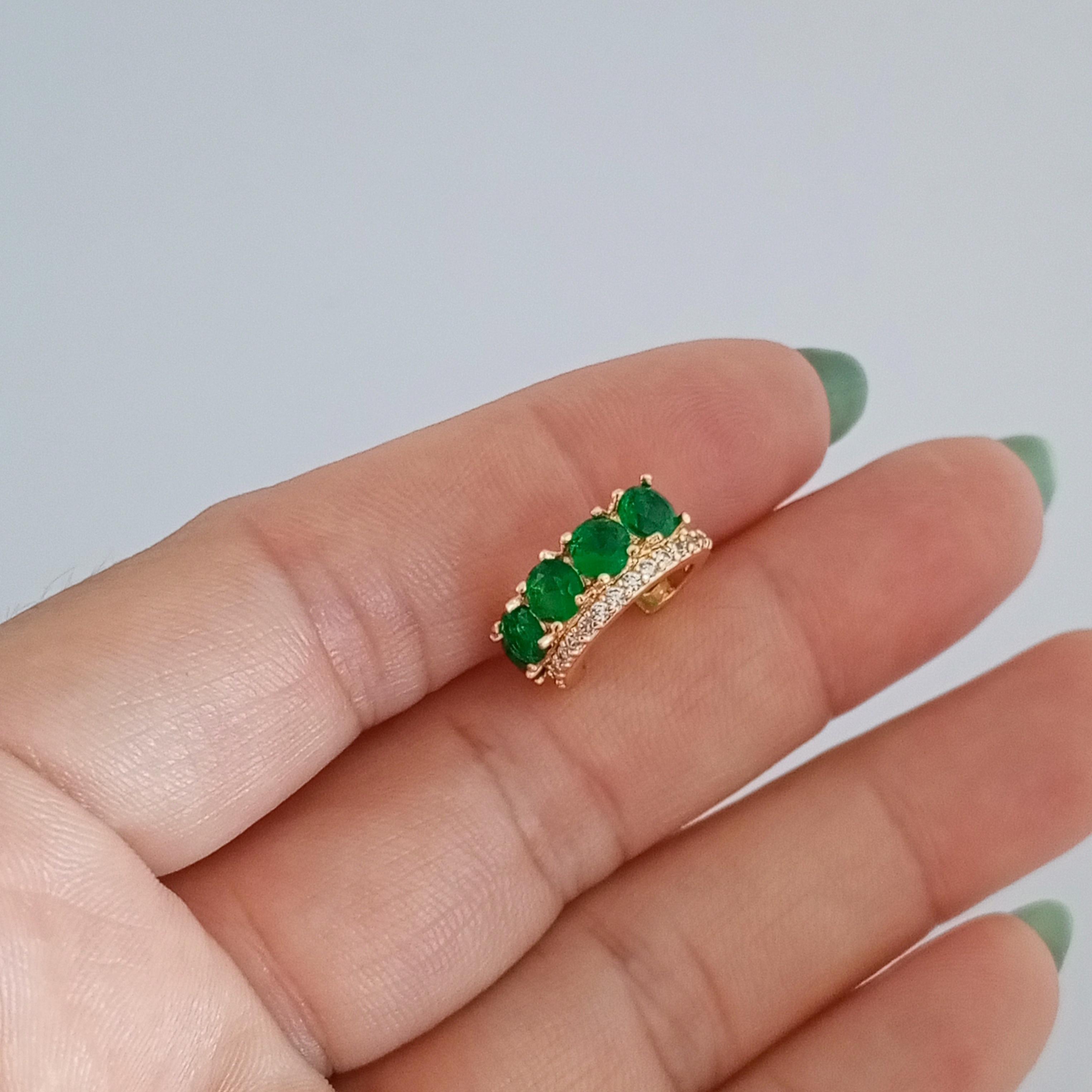 Pirinç Yeşil Zirkon Taşlı Kıkırdak Küpe 
