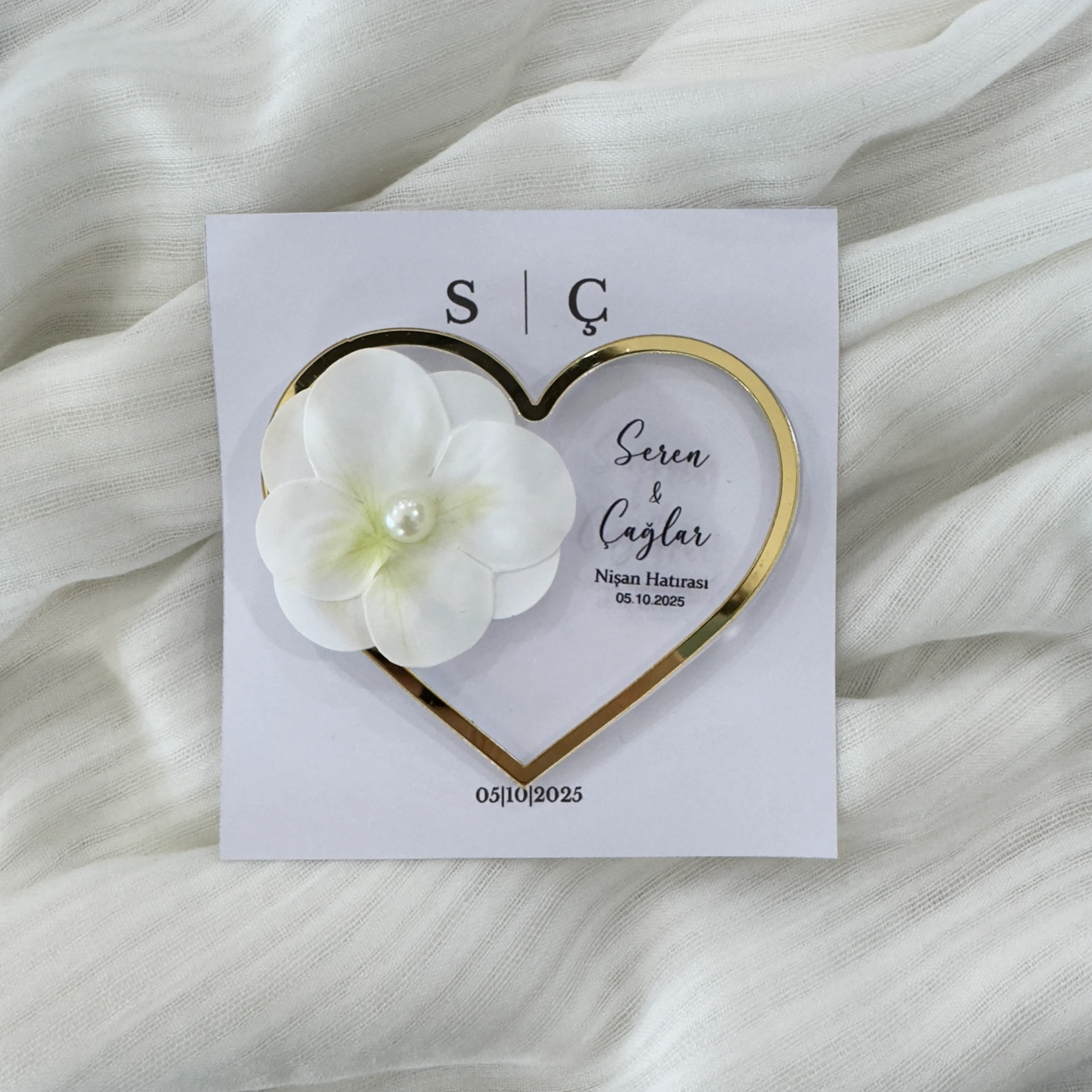 Ortanca Çiçekli Kalp Pleksi Magnet Hediyelik