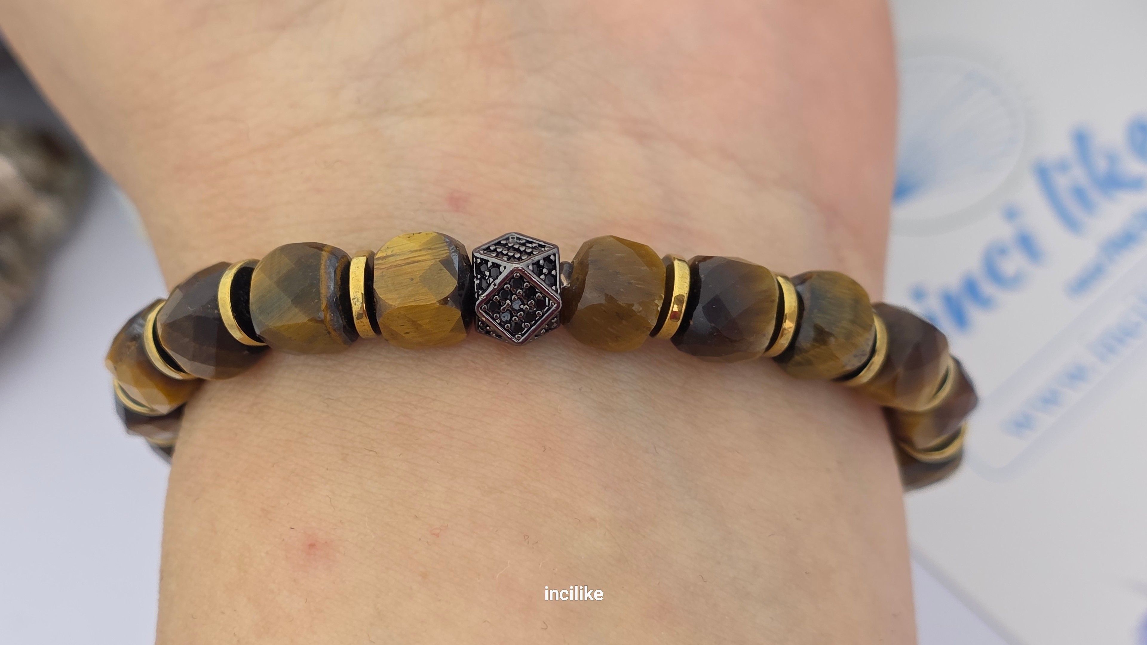 İncilike Kaplangözü Taşı Doğaltaş Kadın Bileklik Fasetli Küp Kesim 8 mm ve Gold Hematit 