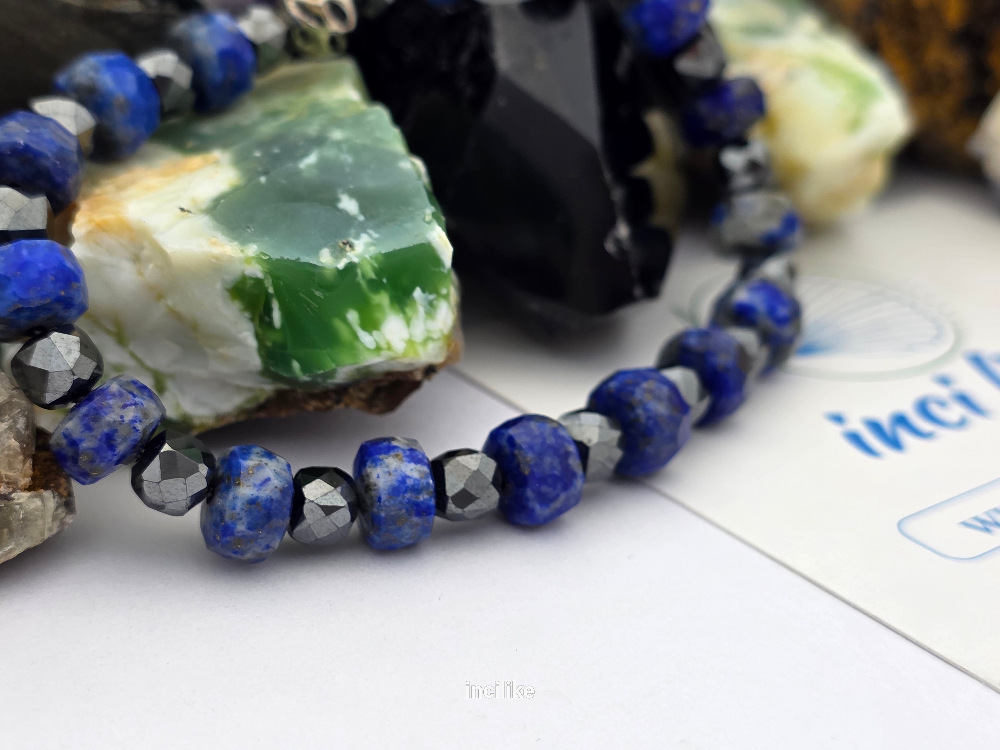 İncilike Mavisi Lapis Lazuli Doğaltaş Erkek / Kadın Bileklik Küp kesim Hematitli Fasetli Kesim 8 mm 