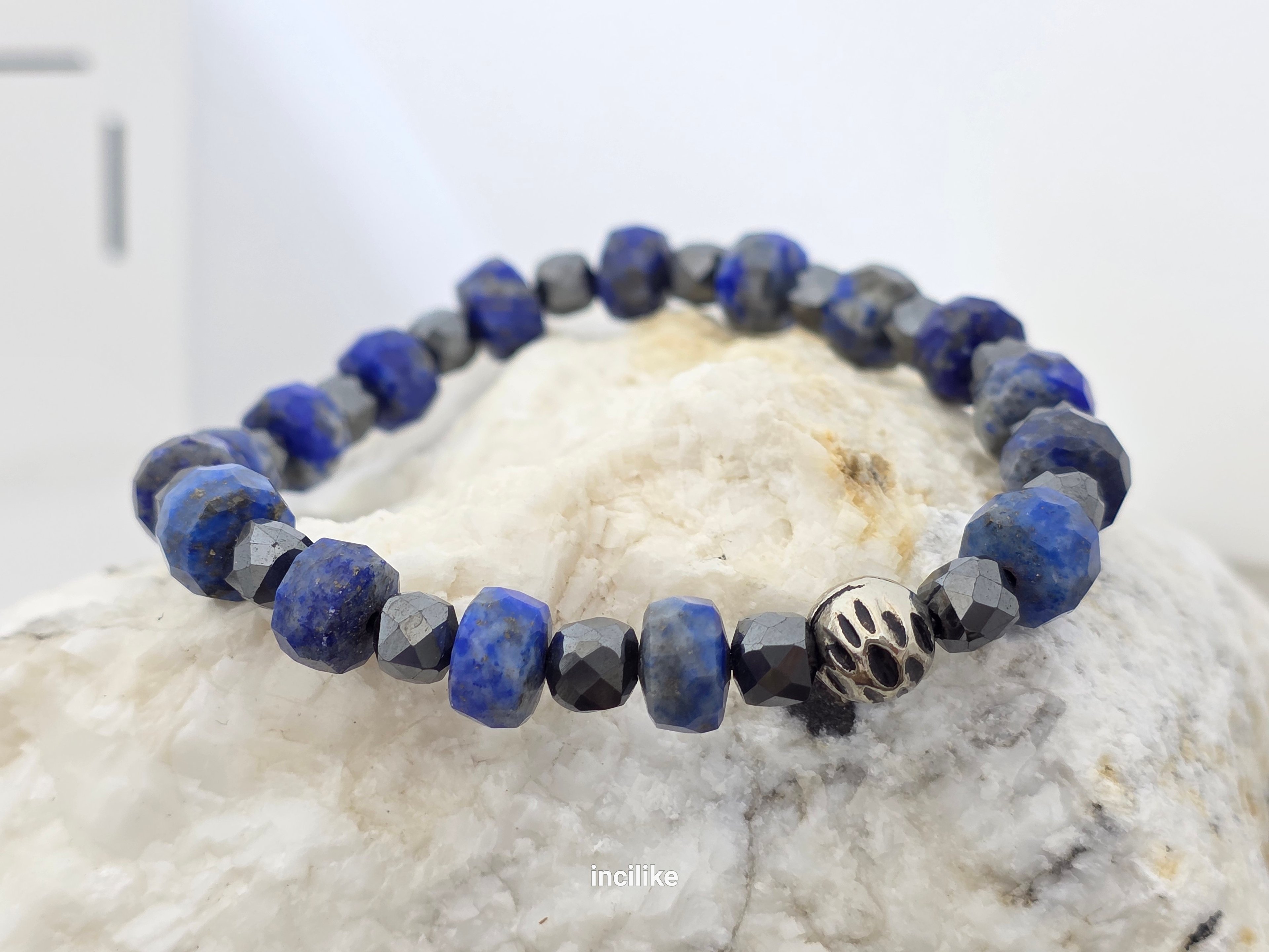 İncilike Mavisi Lapis Lazuli Doğaltaş Erkek / Kadın Bileklik Küp kesim Hematitli Fasetli Kesim 8 mm 