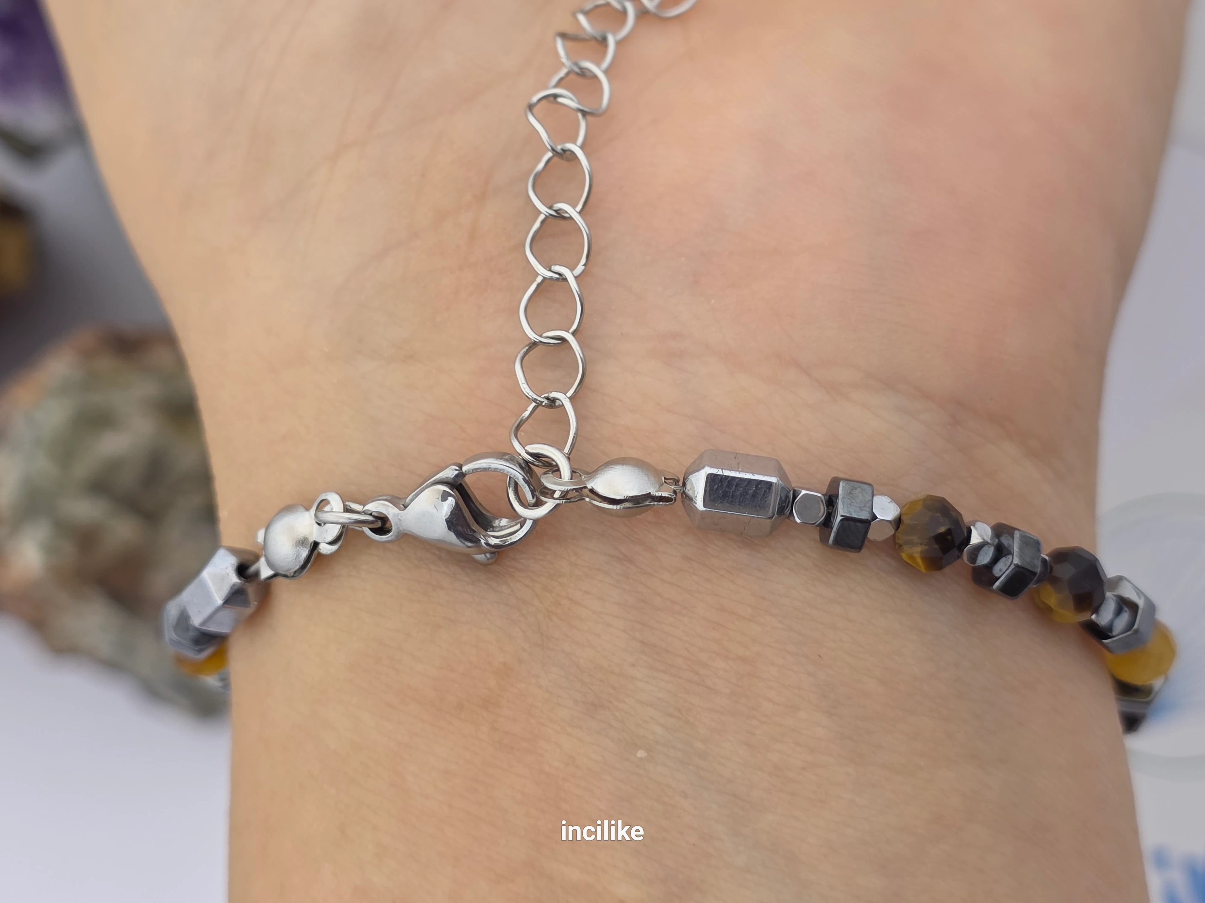 İncilike Kaplan Gözü Fasetli Küre Kesim,  ve Hematitli Erkek / Kadın Bileklik Çelik Aparatlı 