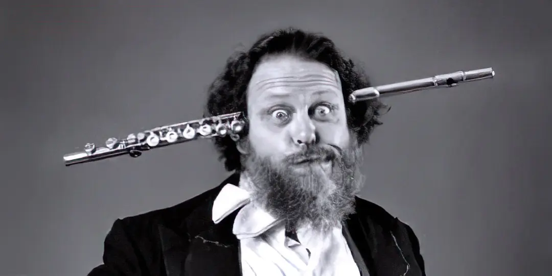 Kafasının içinden flüt geçen bir adam, eğlenceli bir görsel.