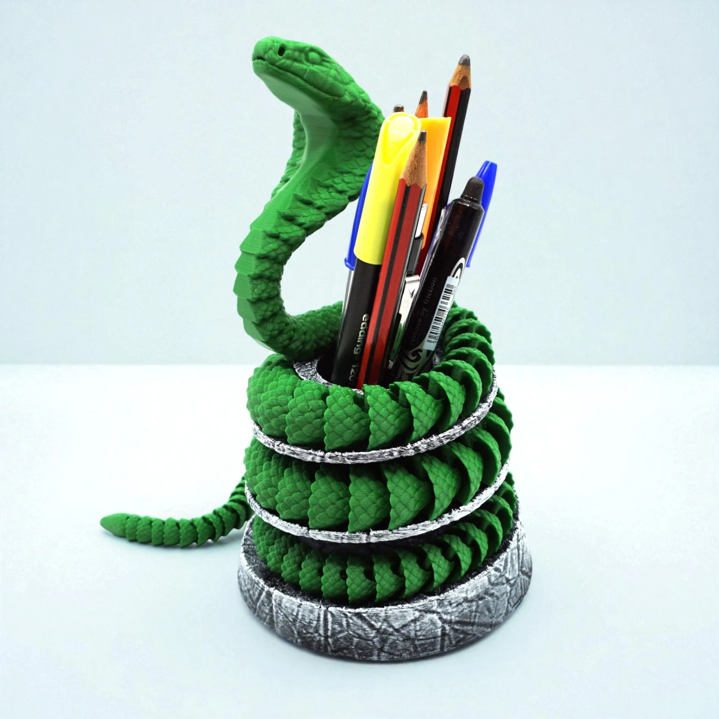 Yılan Figürlü Kalemlik
