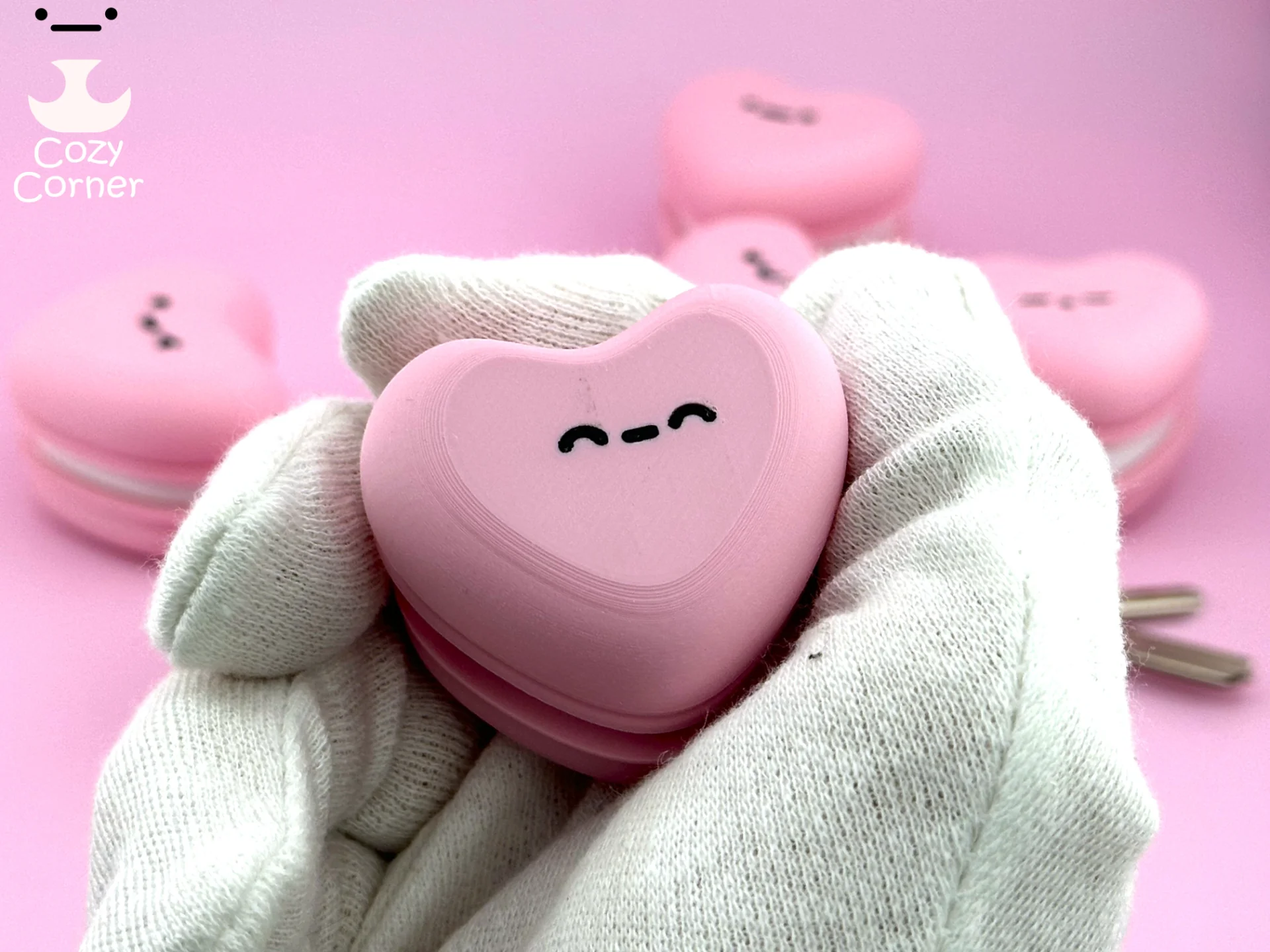 Kalpli Makaron Clicky Anahtarlık