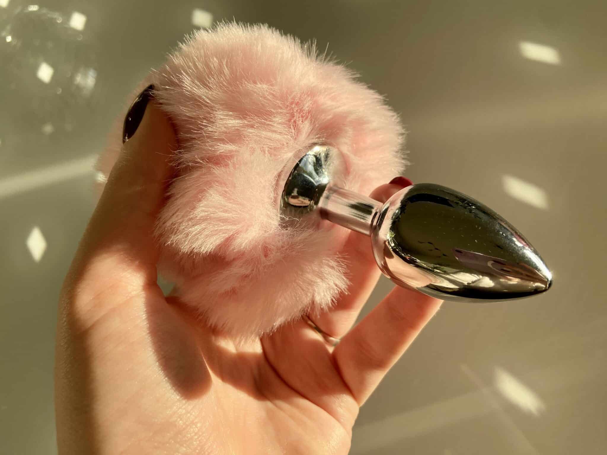 Tavşan Kuyruğu Anal Plug İncelemesi: Gerçek Kullanım Deneyimi, Artılar ve Eksiler