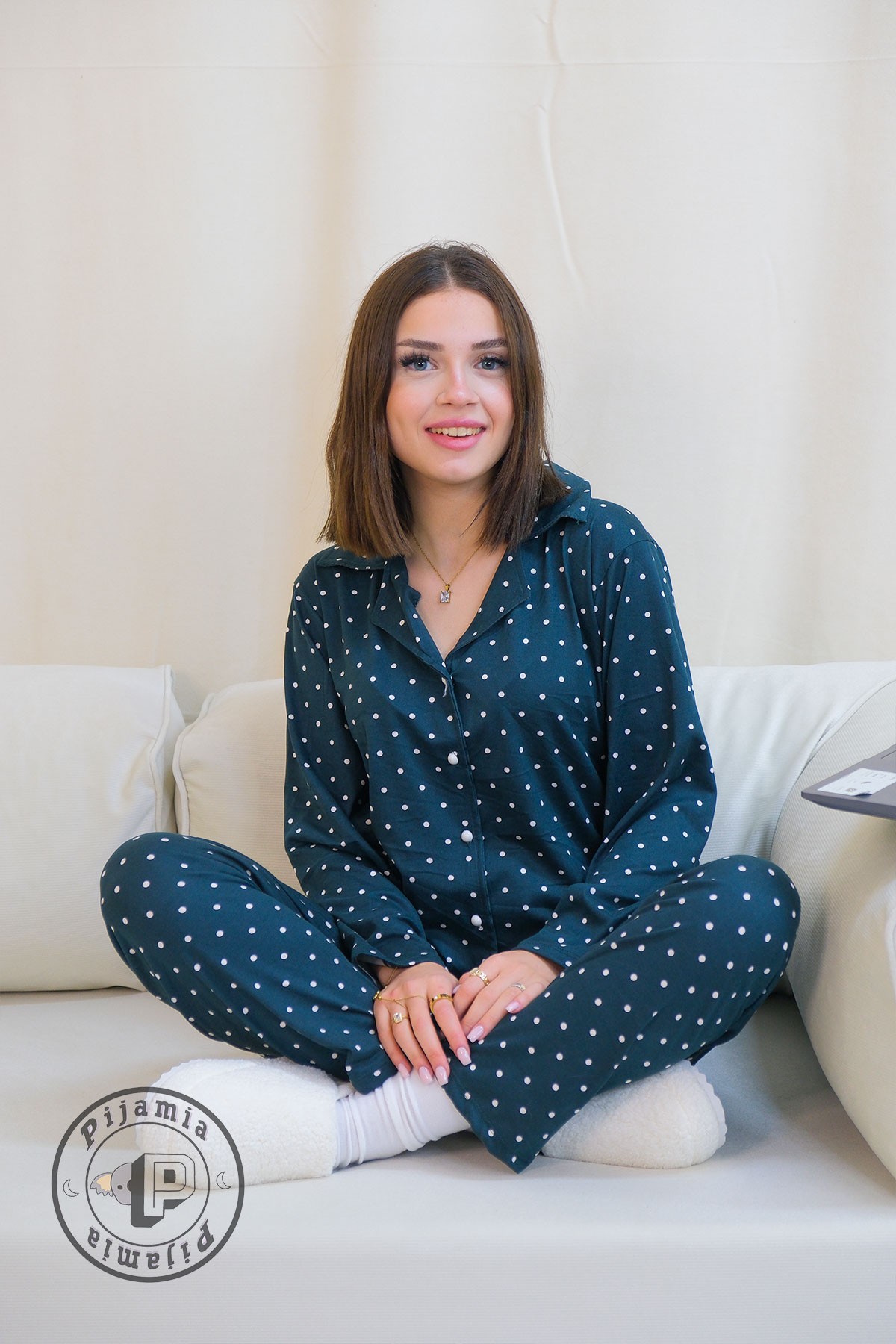 YEŞİL PUANTİYE DESENLİ DÜĞMELİ UZUN KOL KADIN PİJAMA TAKIMI