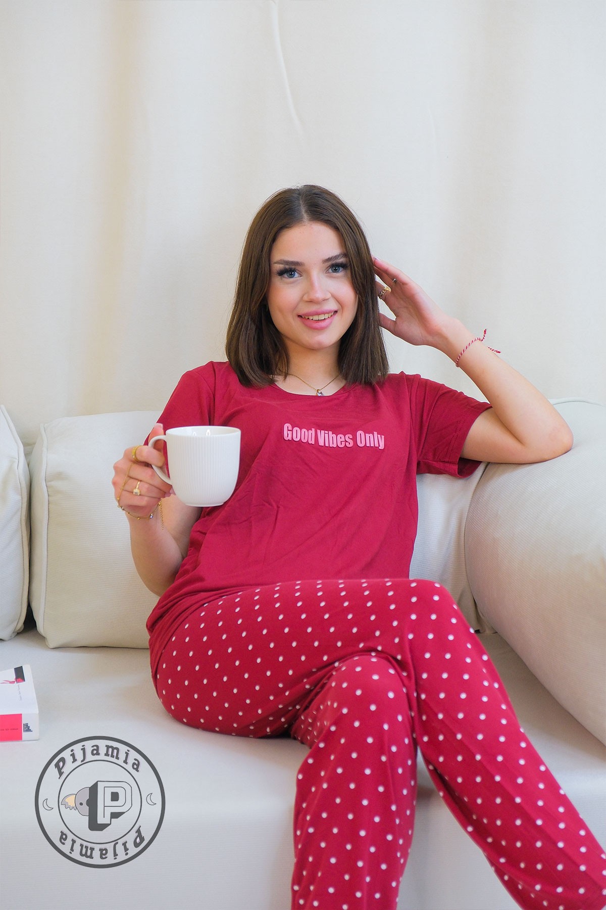 FUŞYA PUANTİYE DESENLİ KISA KOL KADIN PİJAMA TAKIMI