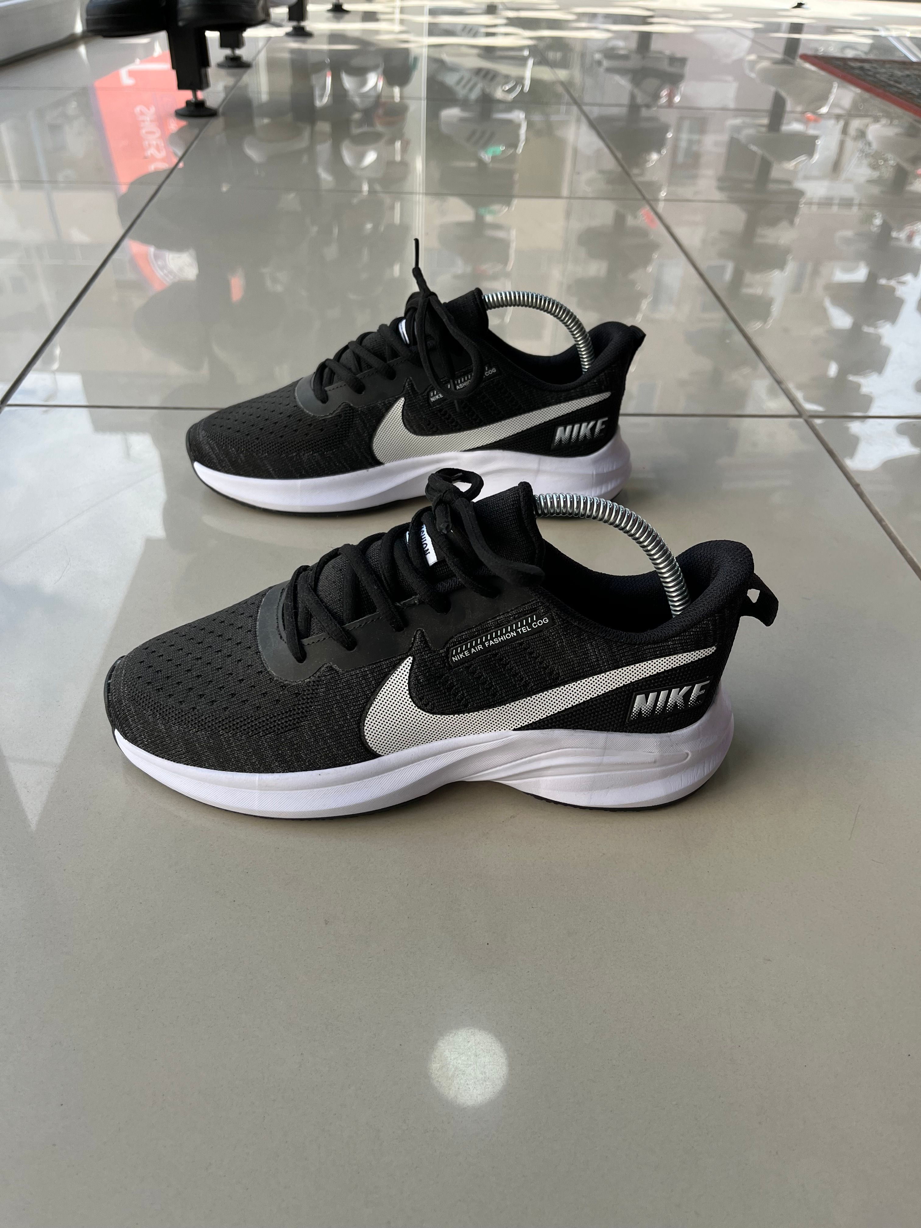 Nike Air Fashion Siyah/Beyaz