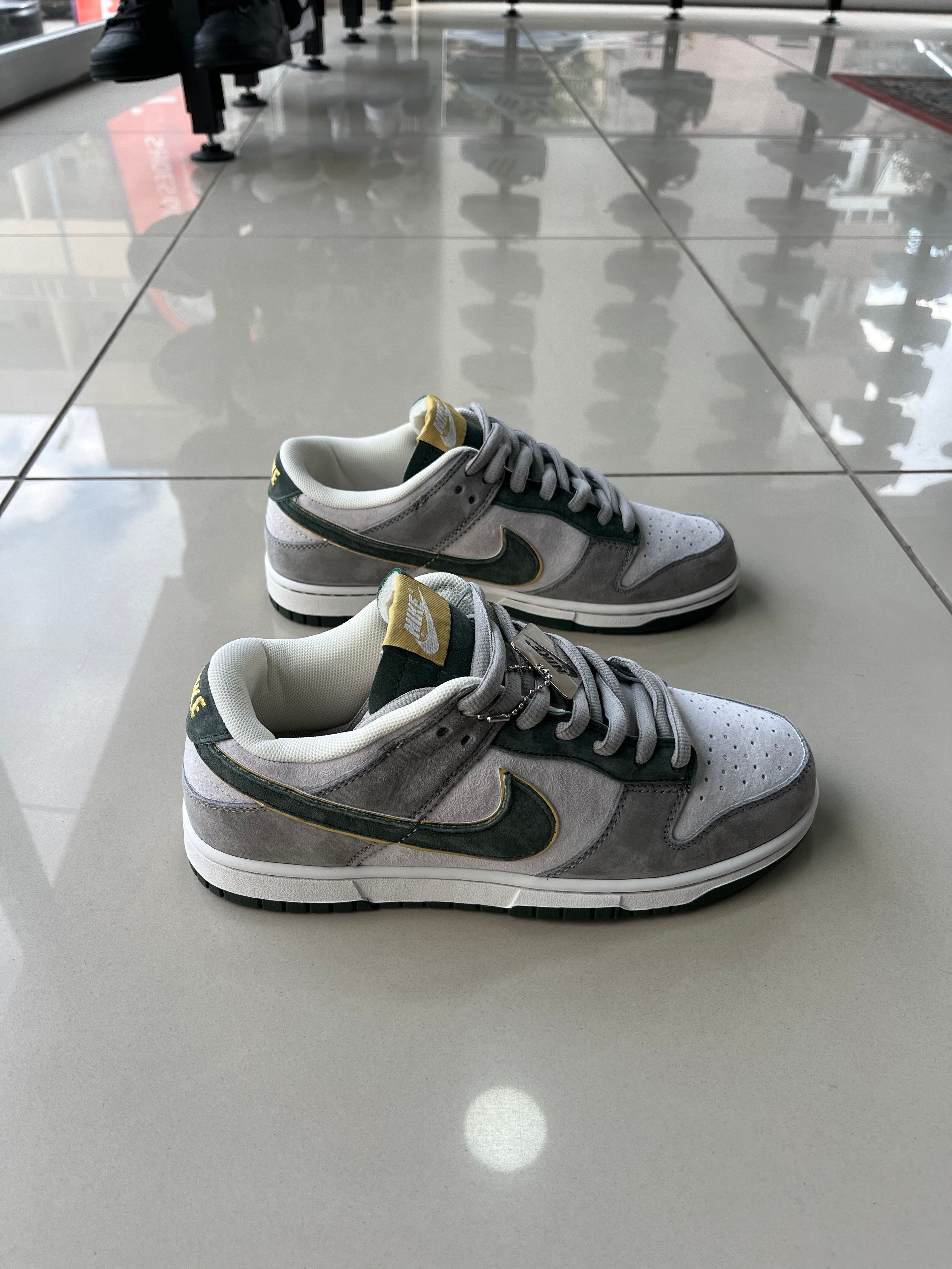 Nike SB Dunk Low Otomo Katsuhiro Grey/Green