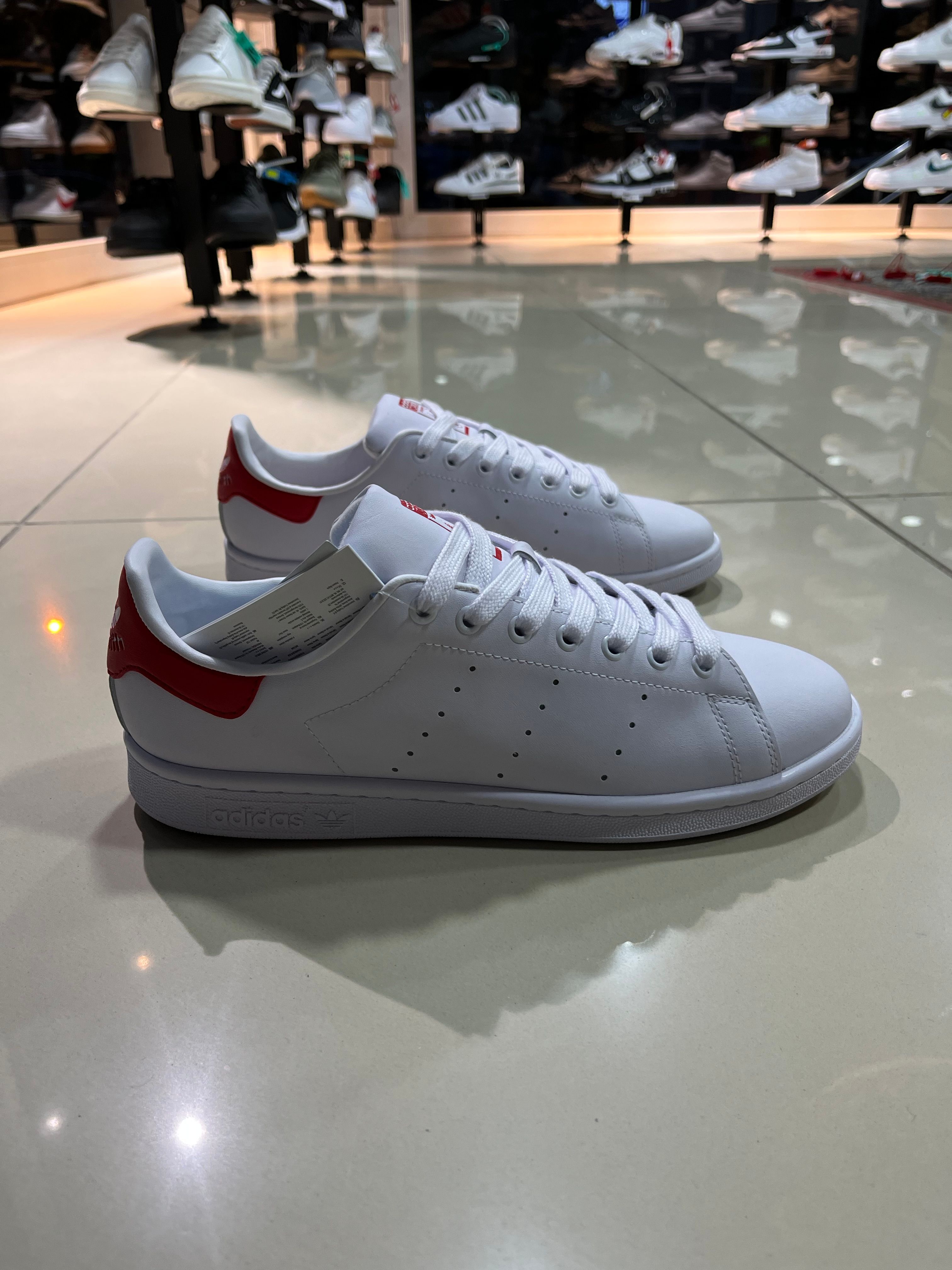 Adidas Stansmith Kırmızı Detay