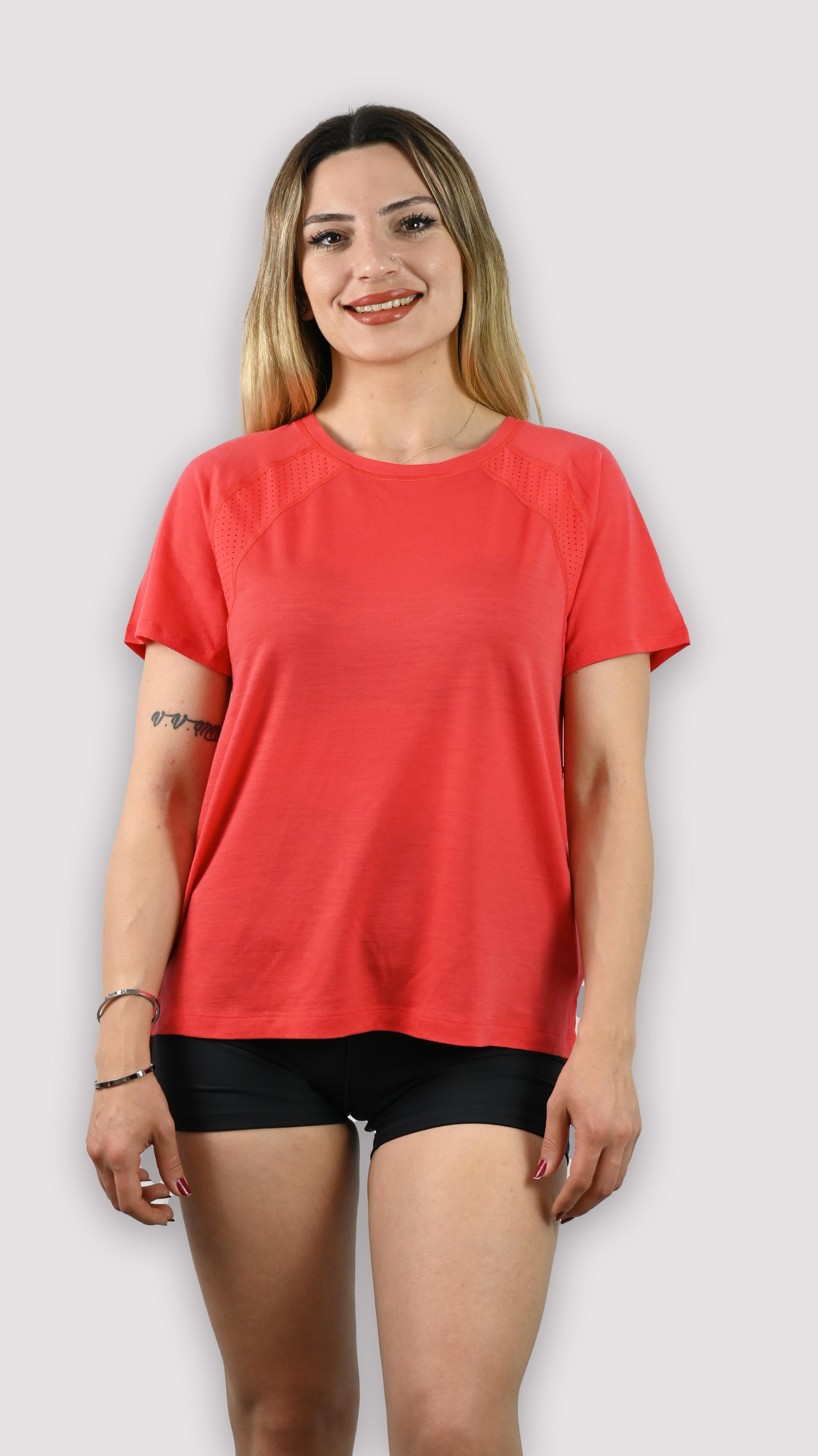 Sweaty Betty Narçiçeği Tişört