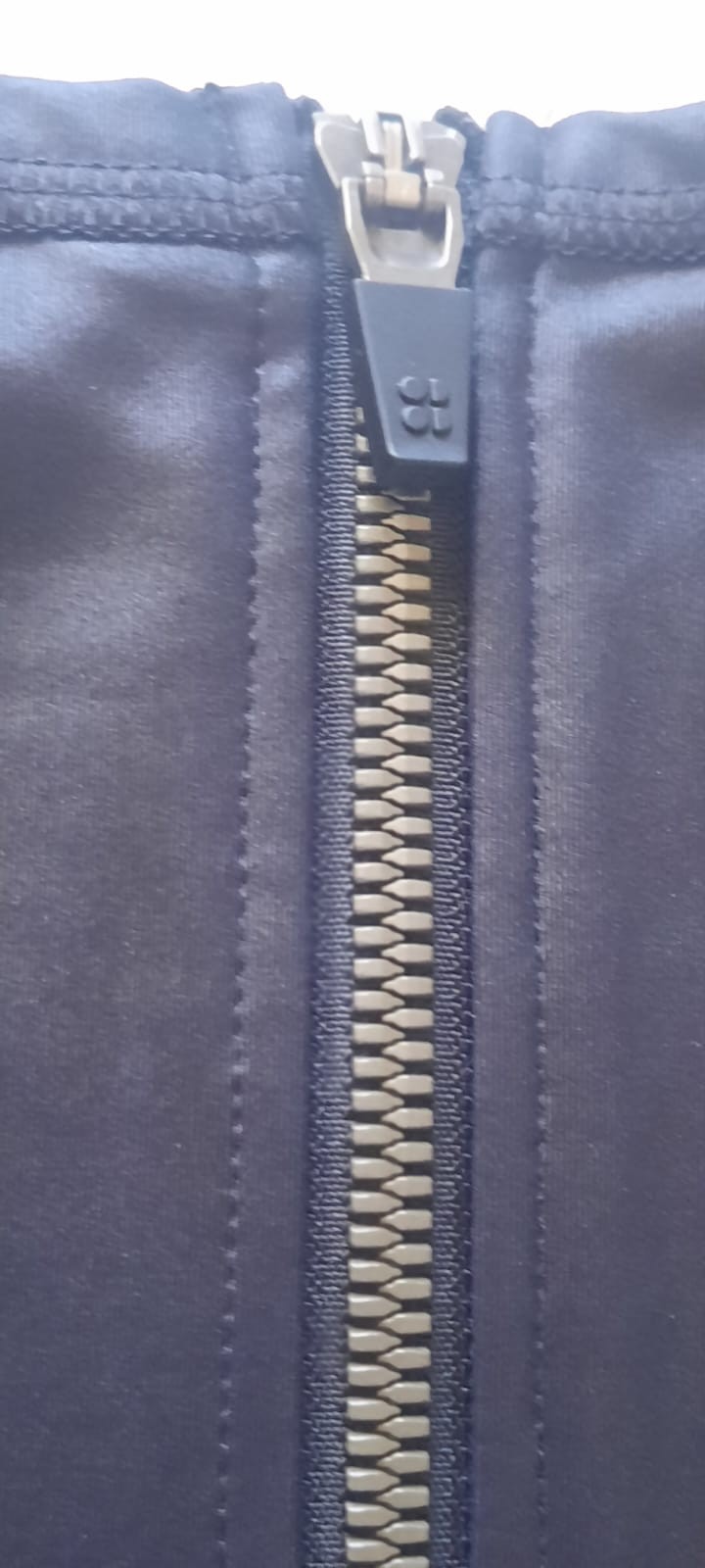 Sweaty Betty Deri Görünümlü Tişört