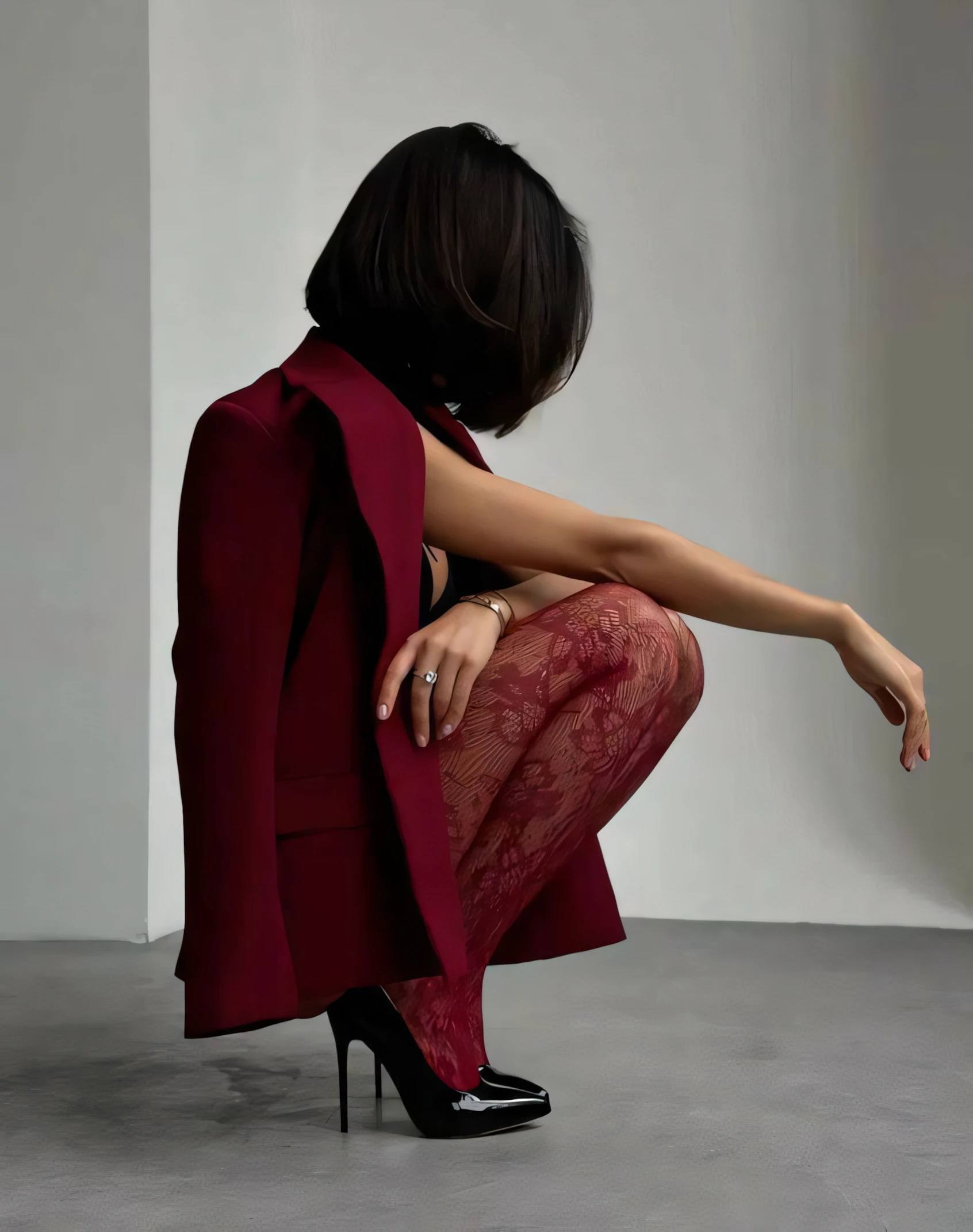 Bordo Çiçek Desenli File Külotlu Çorap