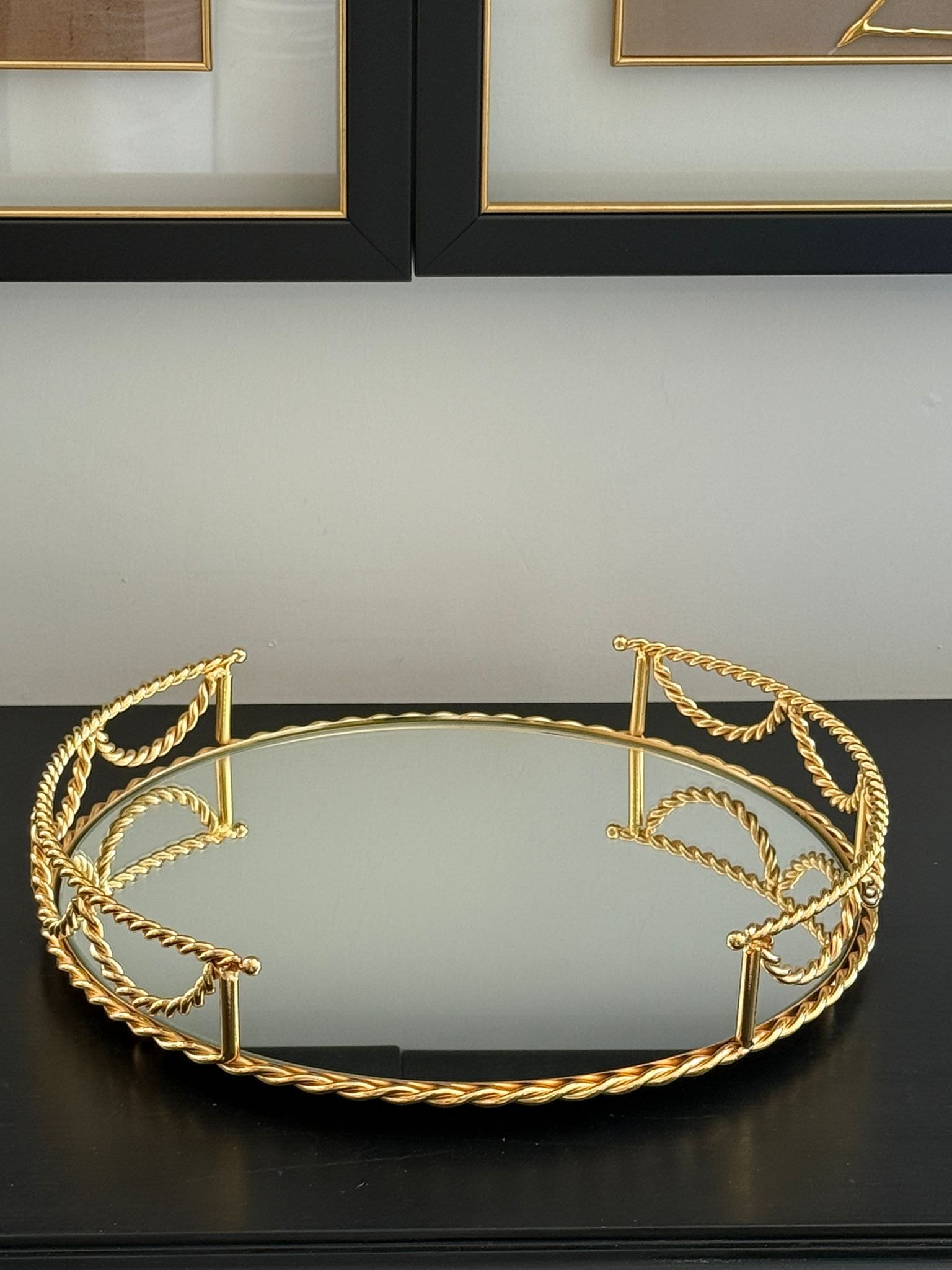 Gold Zincir Detaylı Yuvarlak Tepsi 