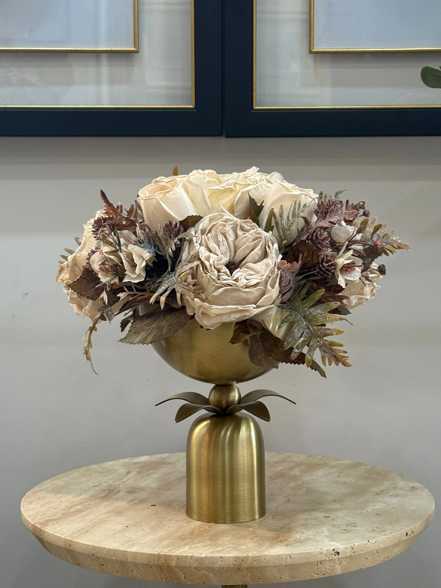 Eskitme Palmiye Ayaklı Çiçek Aranjmanı