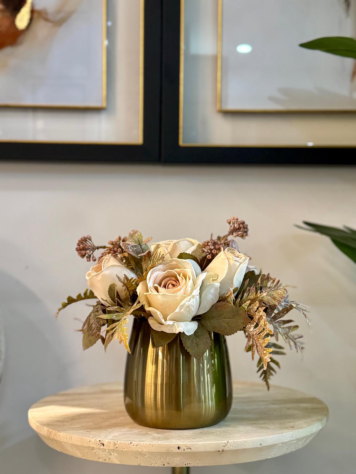 Eskitme Cezve Vazoda Yapay Çiçek Aranjman 