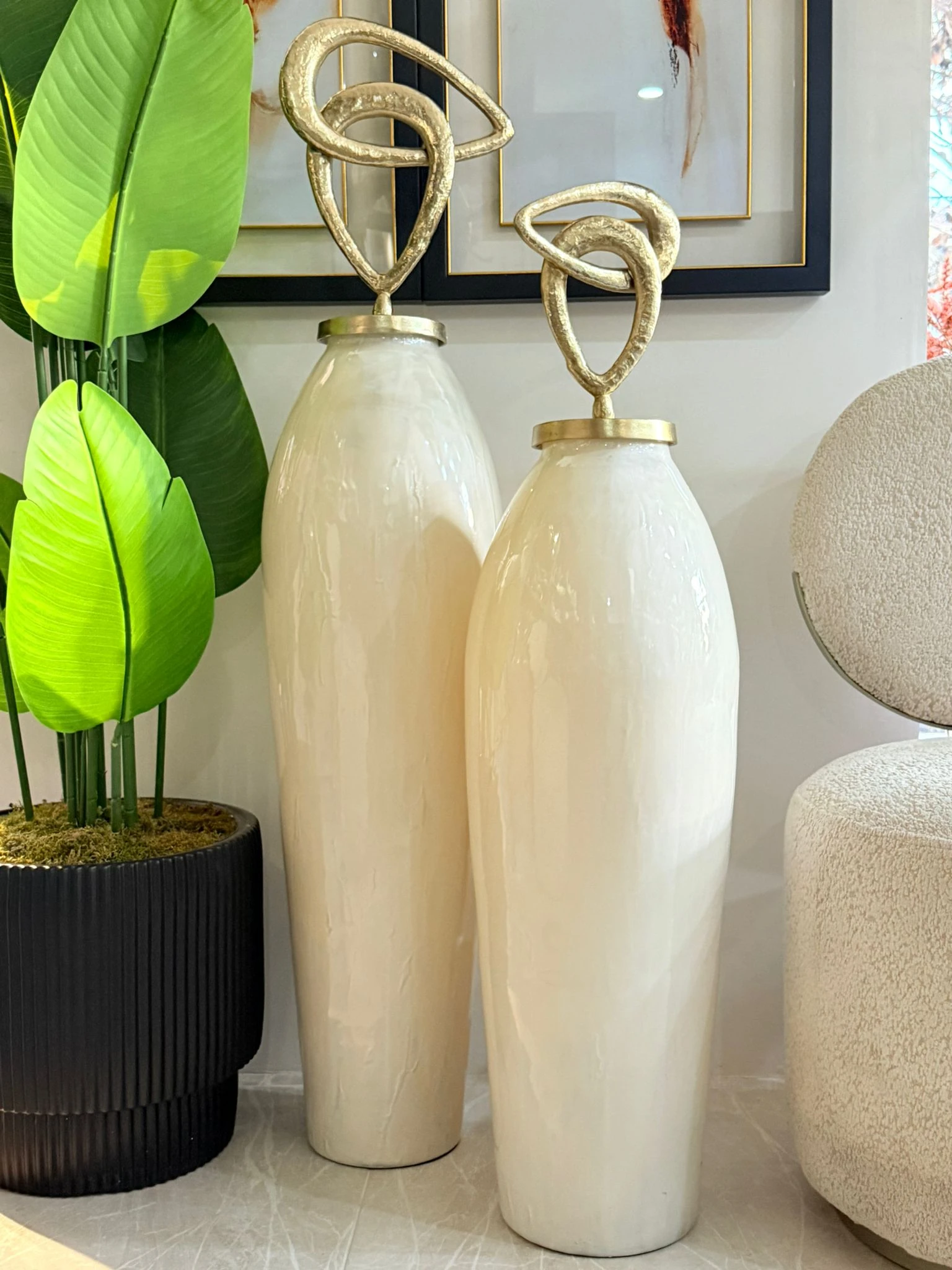 Krem Gold Kapaklı Yer Vazosu