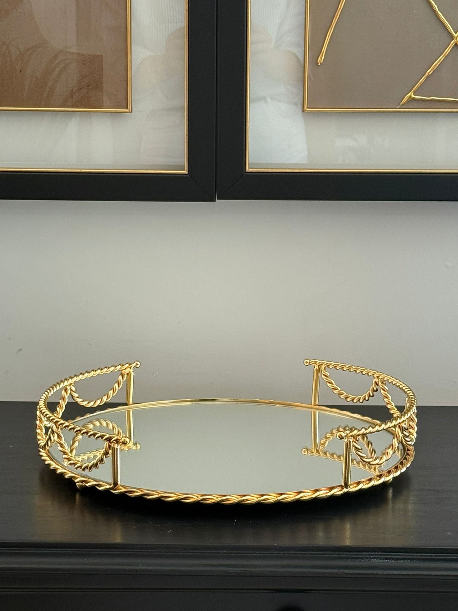Gold Zincir Detaylı Yuvarlak Tepsi 