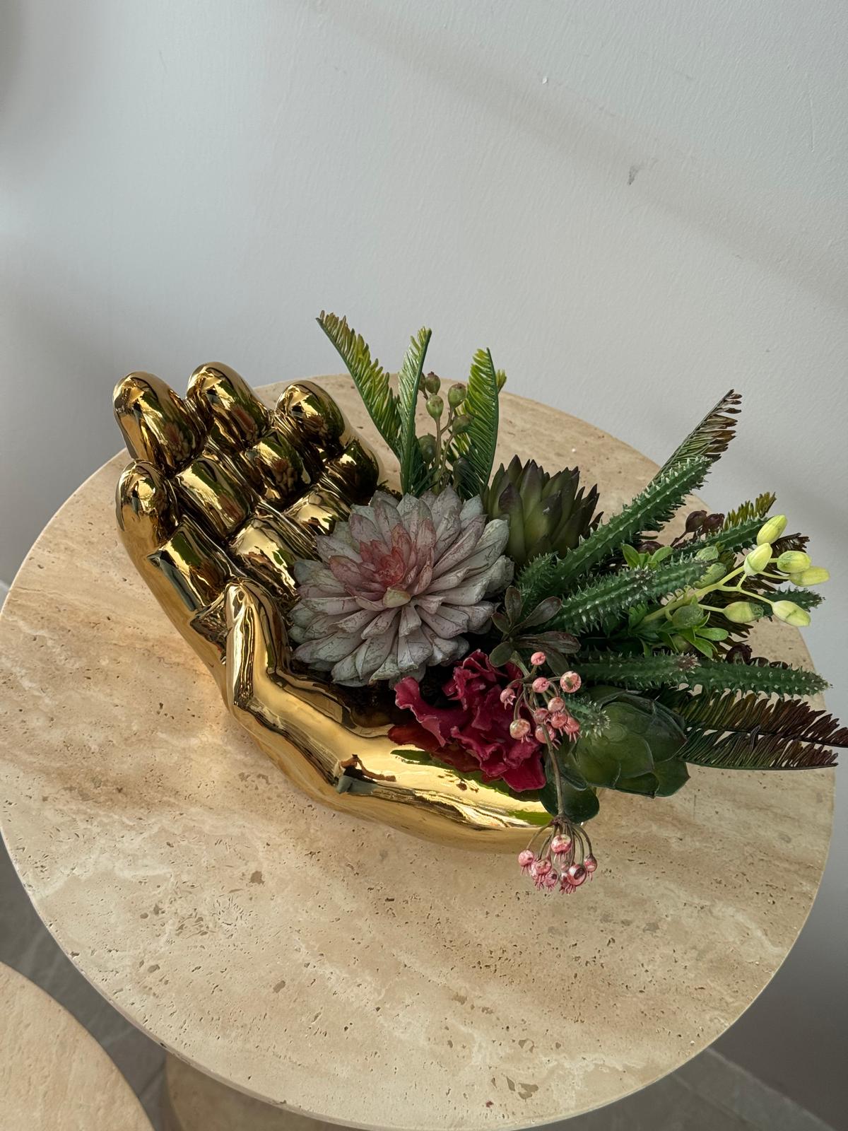 Gold El Vazoda Sukulent Çiçek Aranjman 