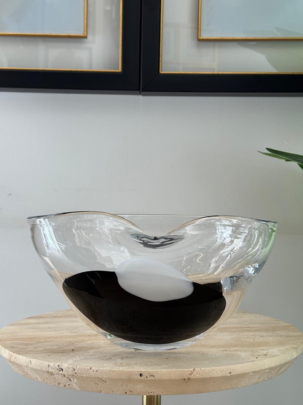 Siyah Beyaz Cam Kase