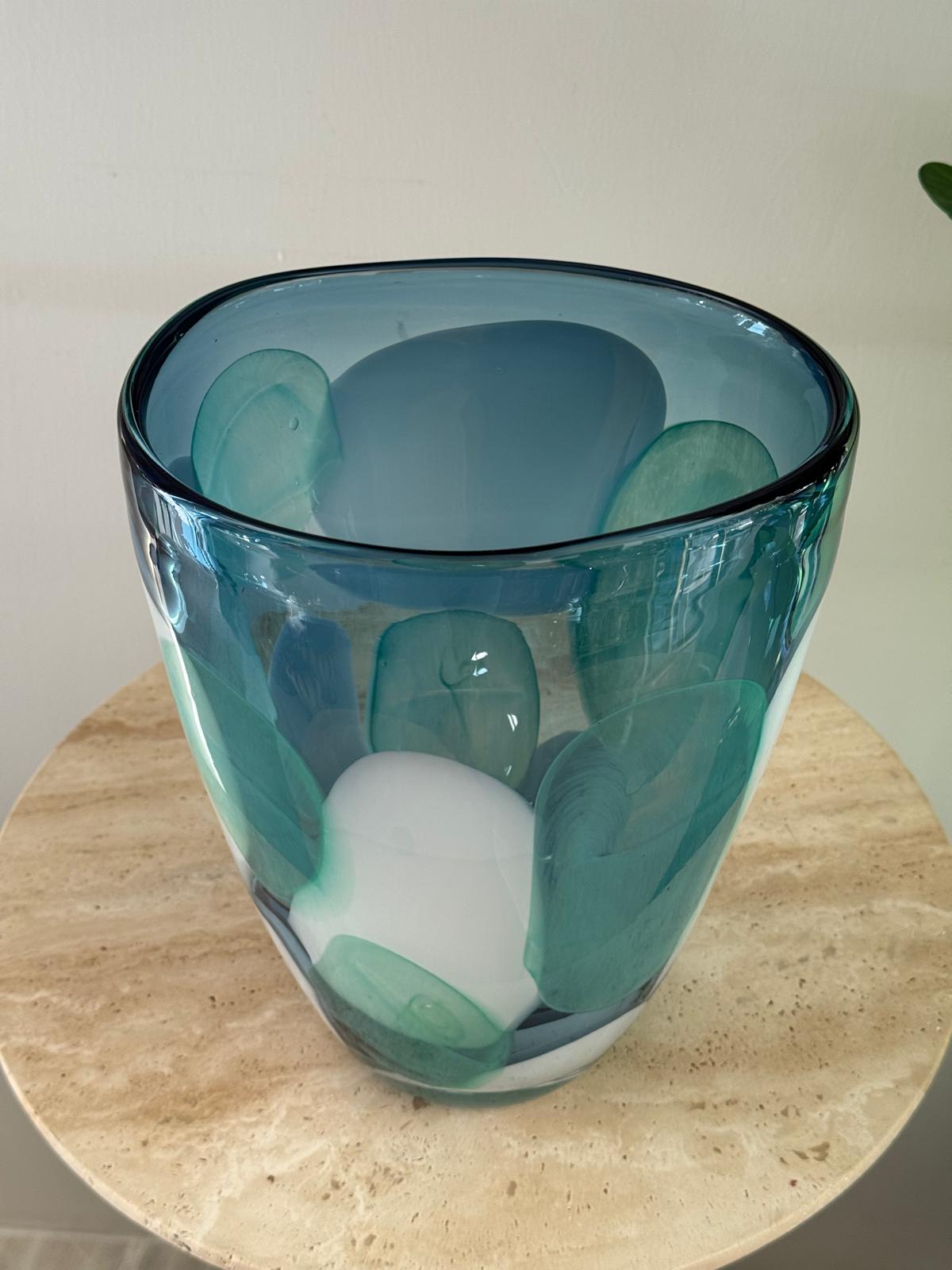 Mavi Yeşil Beyaz Cam Vazo 