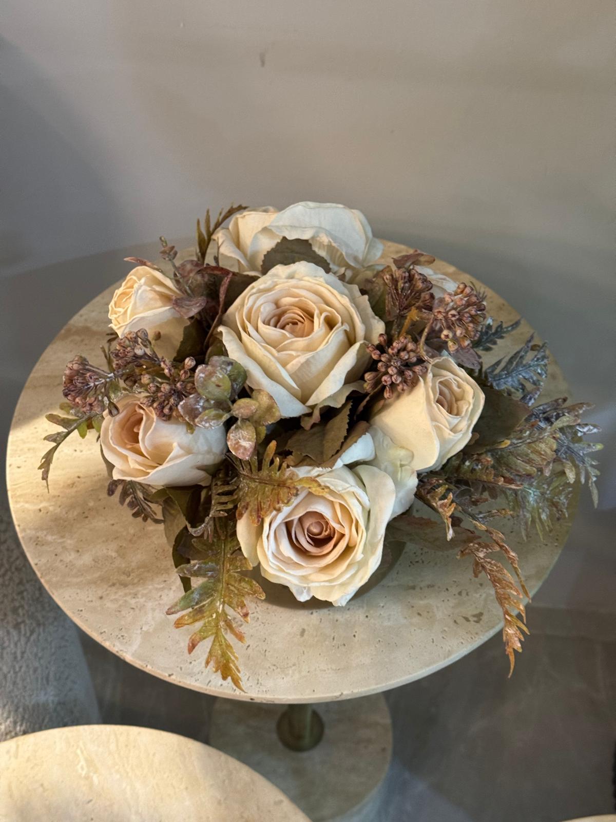 Eskitme Cezve Vazoda Yapay Çiçek Aranjman 