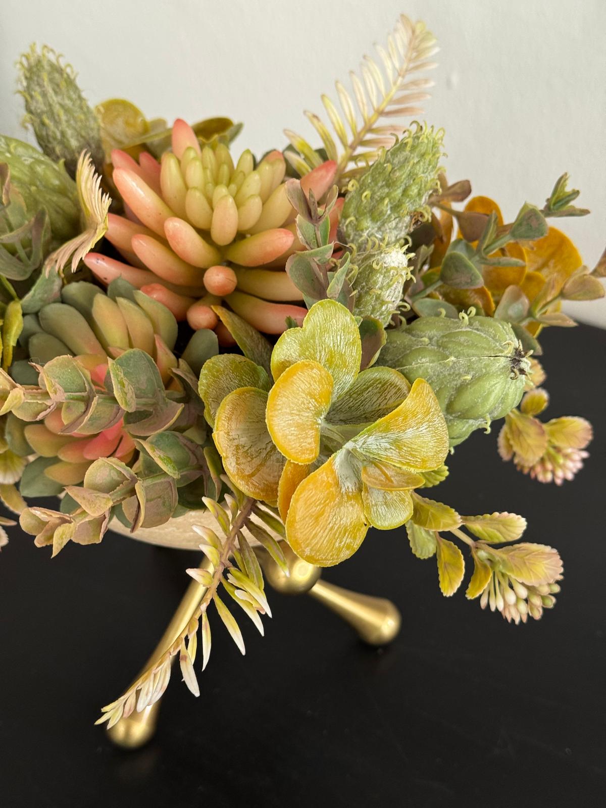 Eskitme Molekül Ayaklı Traverten Sukulent Çiçek Aranjmanı