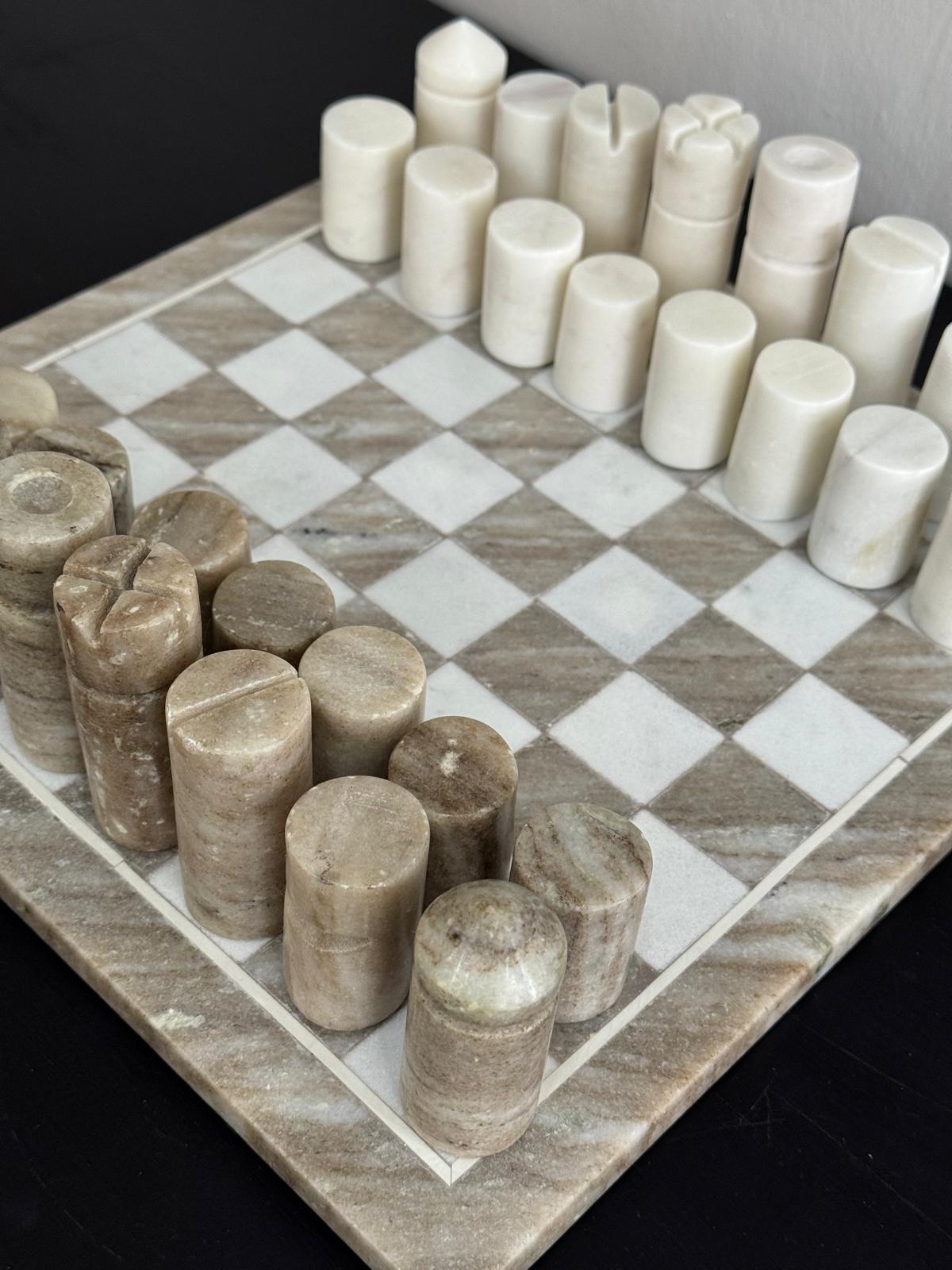 Mermer Beyaz Bej Satranç Takımı